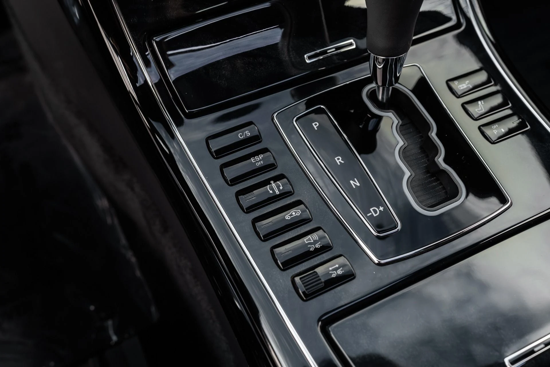 mph018_3849163218_11544_p19_l_43a9b5d5e6