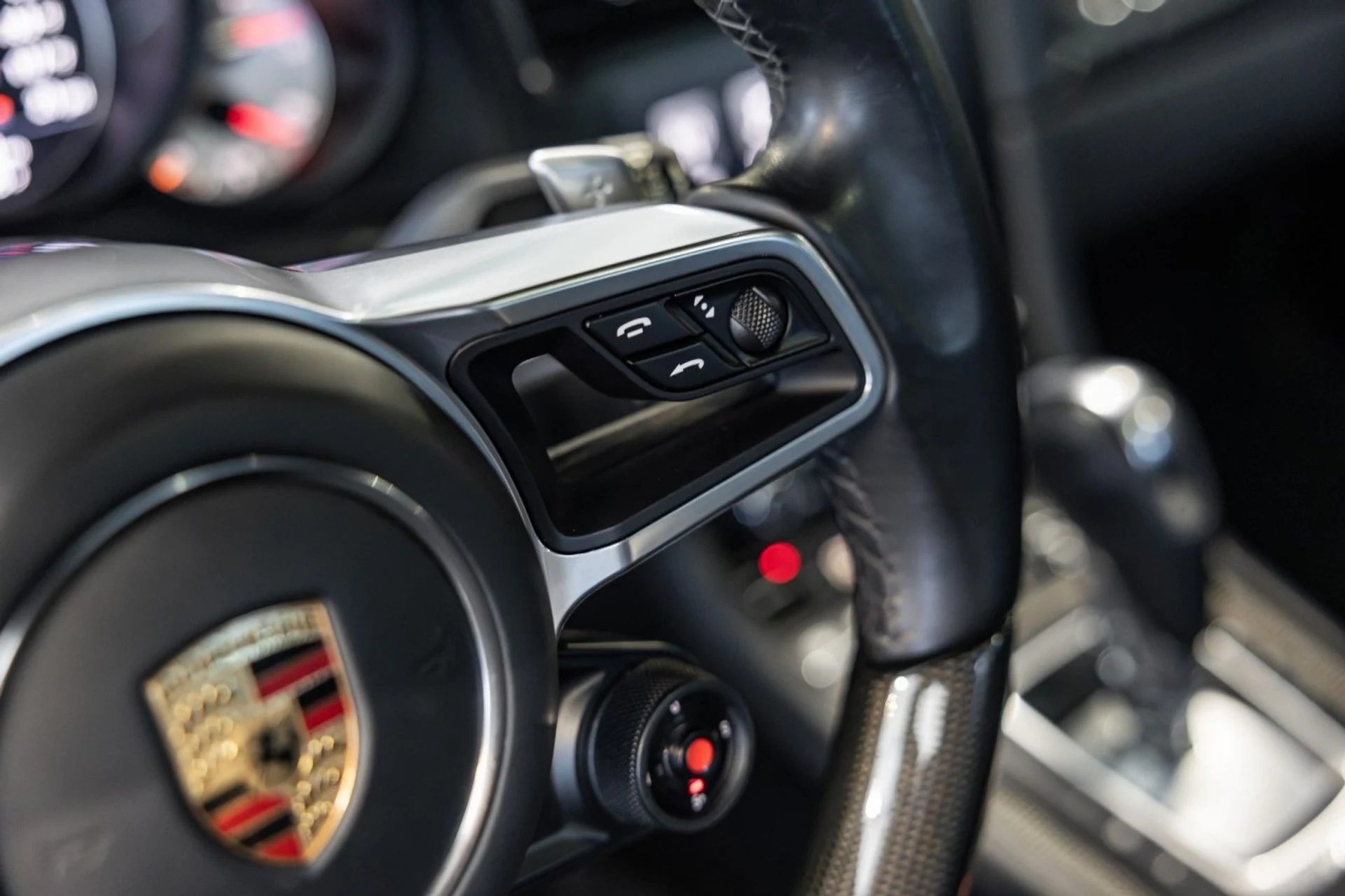 mph018_386251129_h_Q_bb3c734445