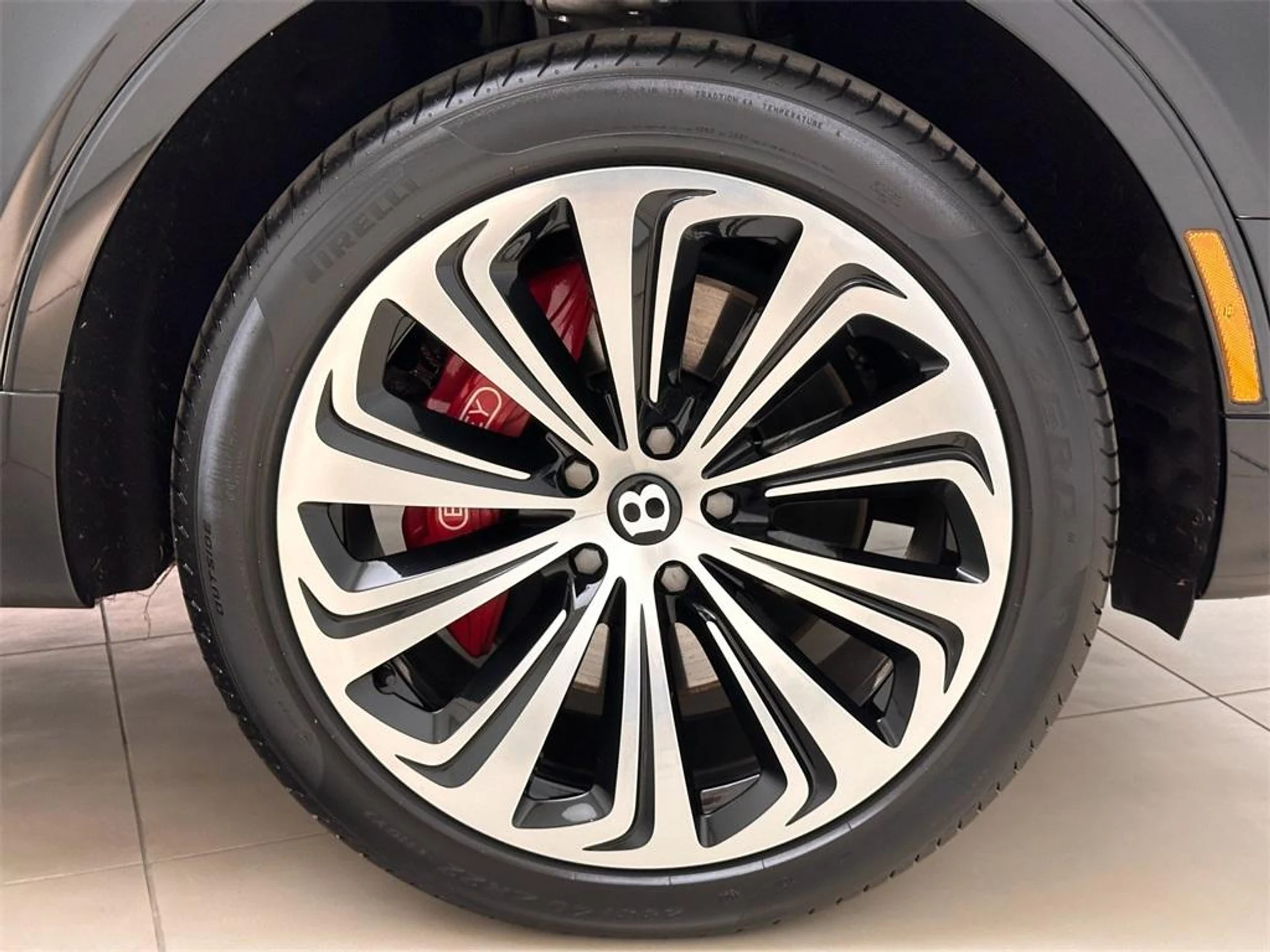 mph018_3866071885_Used_2021_Bentley_Bentayga_V8_1715724591_a517701f23