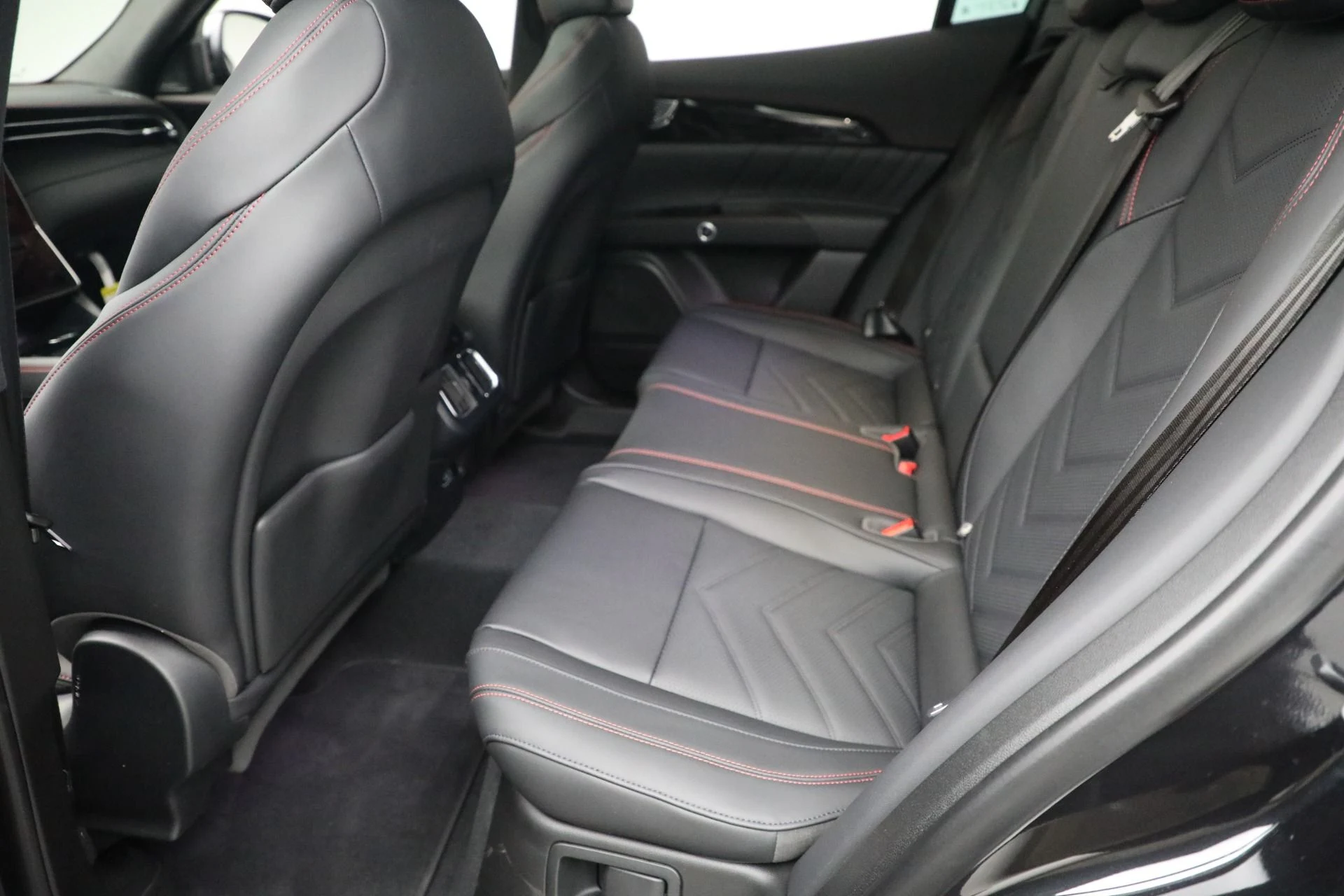 mph018_3874672517_Used_2023_Maserati_Grecale_Modena_1673899433_e0b1a85d96