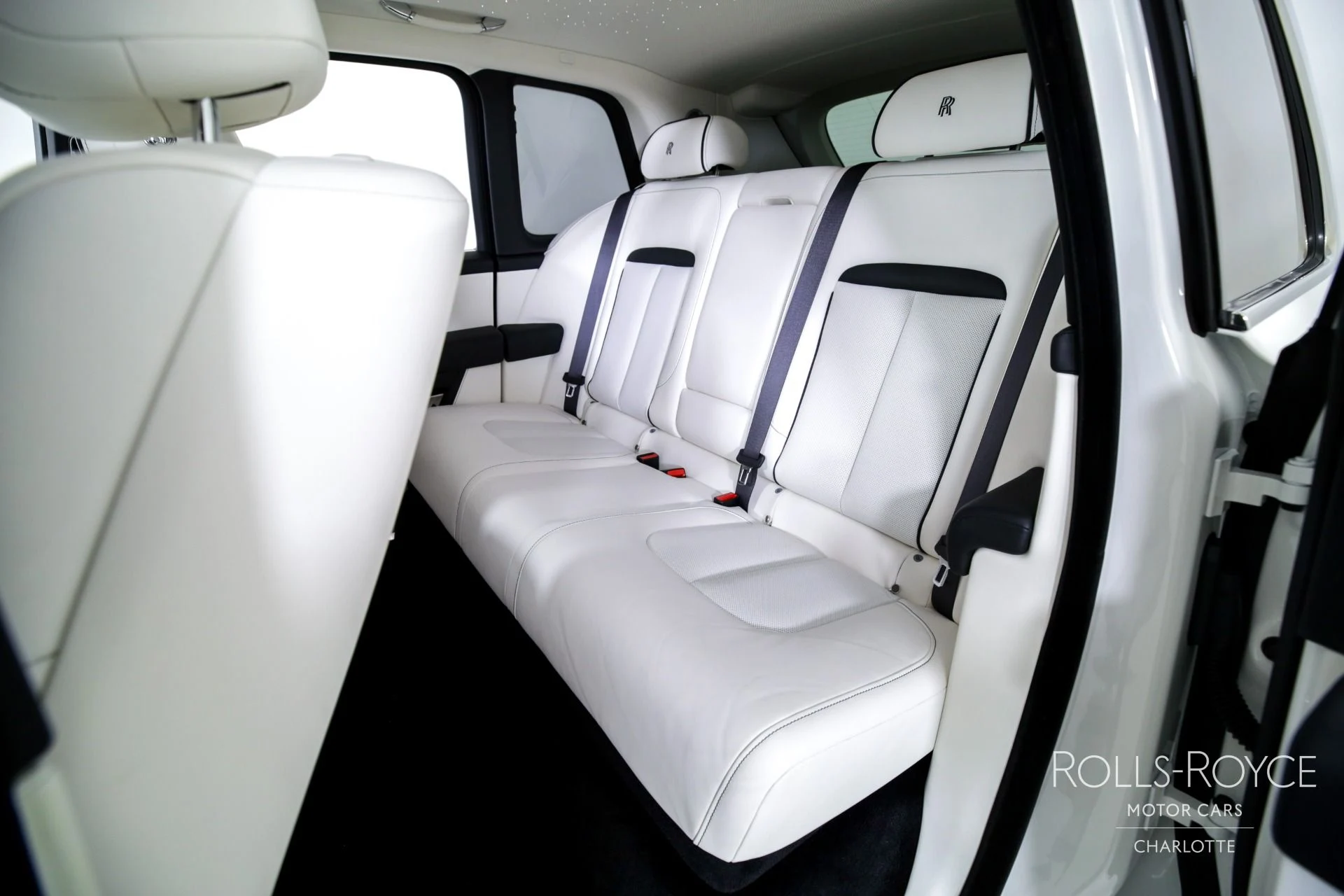 mph018_3875836194_Used_2025_Rolls_Royce_Cullinan_1745264127_a0a051566d