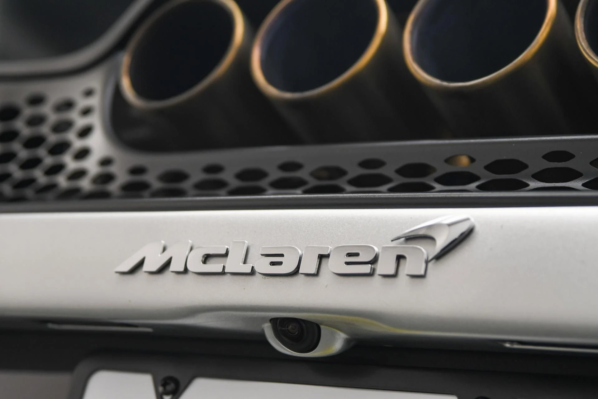 mph018_3883469219_Used_2022_Mc_Laren_765_LT_1755763730_17b51136d9