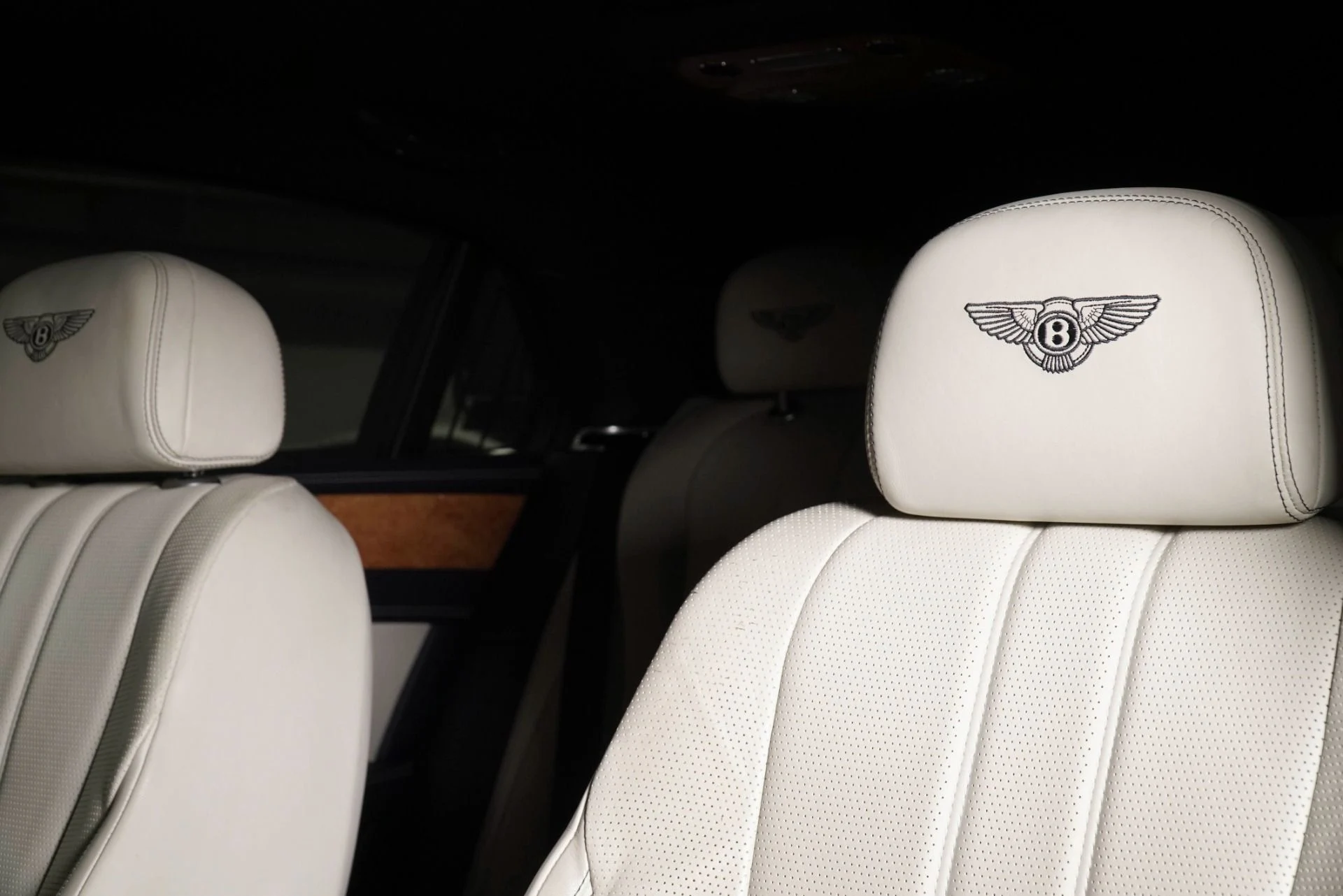 mph018_3894328520_Used_2015_Bentley_Flying_Spur_V8_1773689029_a88b72f221