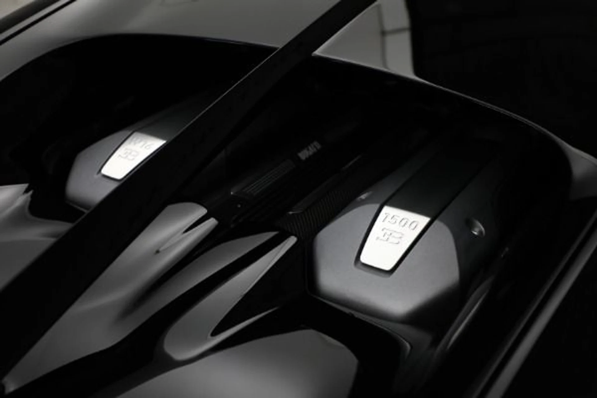 mph018_3902602374_Used_2020_Bugatti_Chiron_Sport_81a40a1666