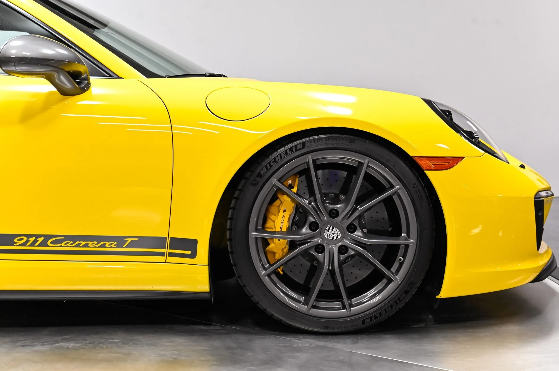 mph018_3905971178_Used_2018_Porsche_911_Carrera_T_1790277617_11236e6107