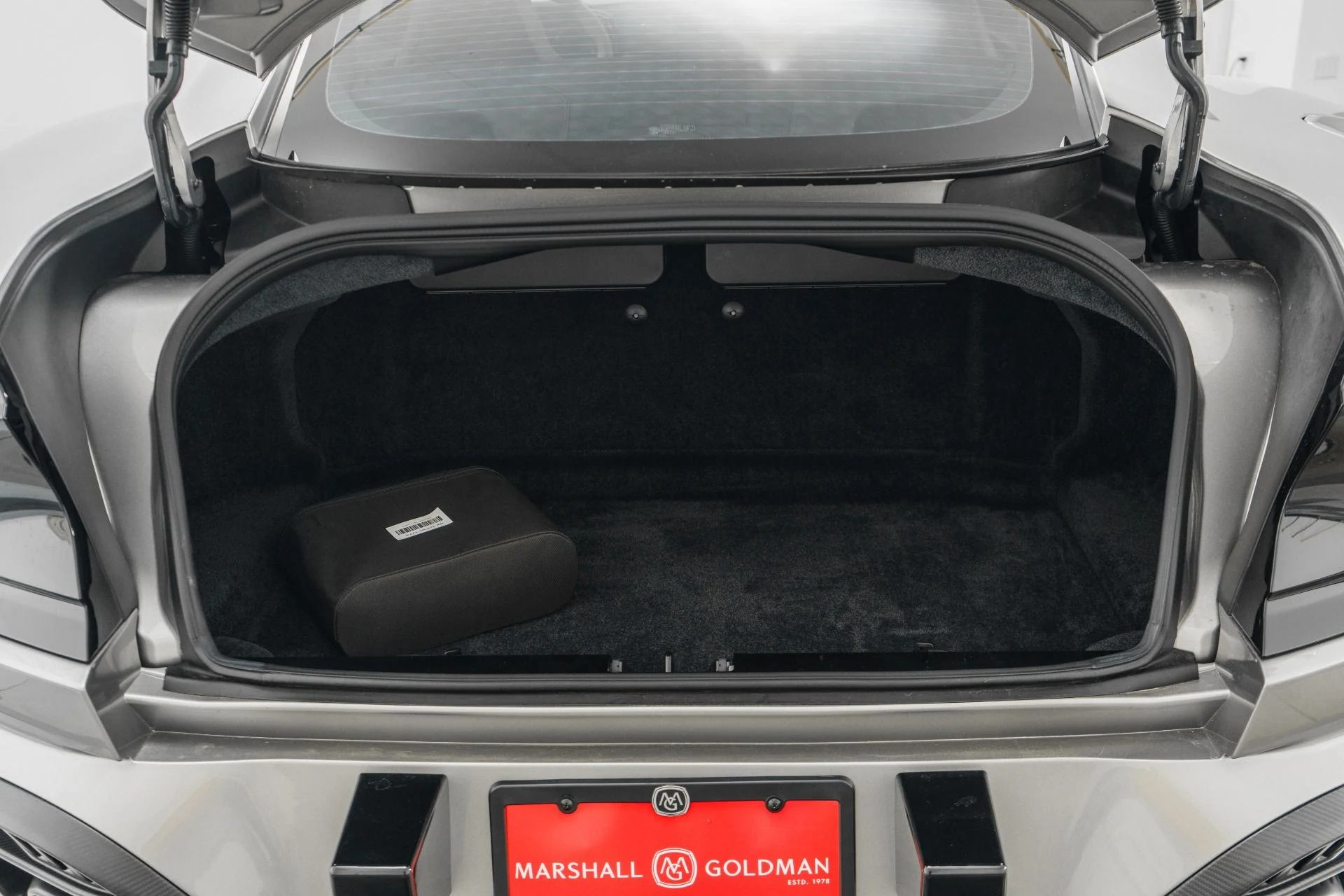 mph018_390705368_Used_2025_Aston_Martin_Vanquish_552_K_MSRP_Titanium_Exhaust_Interior_Carbon_Pack_1772060483_6fe08ca755