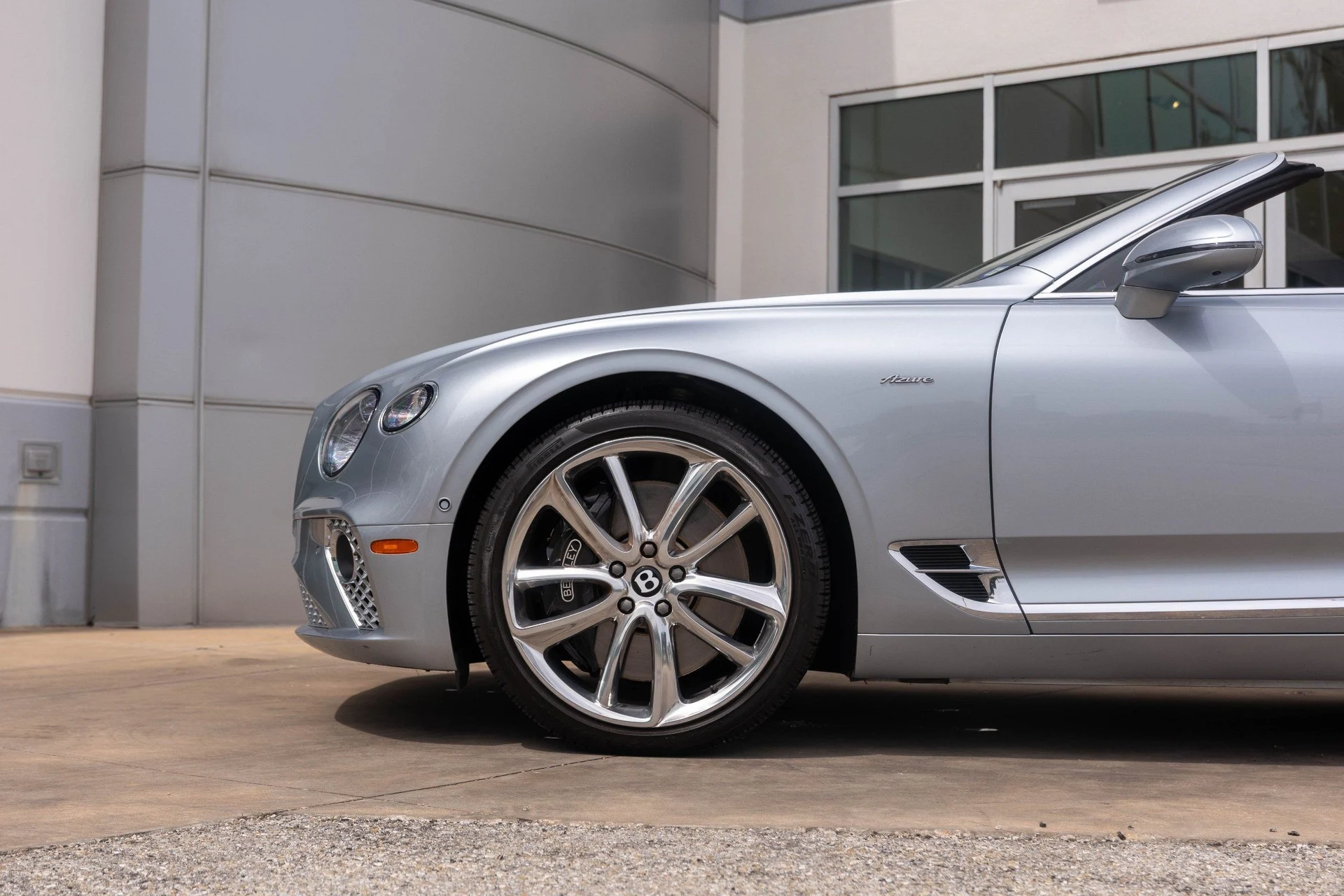 mph018_39090932_Hi_Tech_Luxury_Imports_LLC_SCBDG_4_ZG_5_PC_006635_image_18_4f20d877be