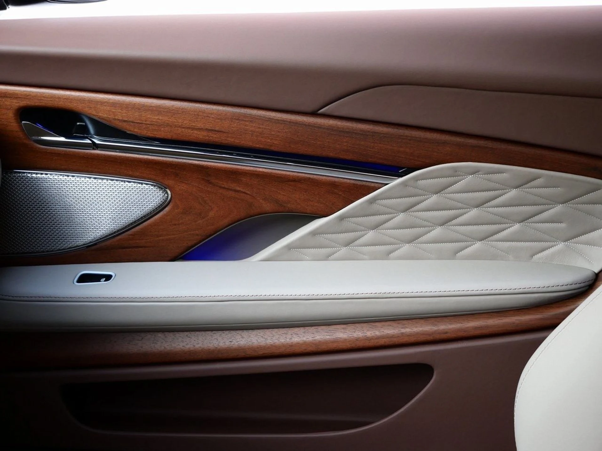 mph018_3913554116_cf8c786f2d19849b17495c30808f74fcx_08d0d662ab