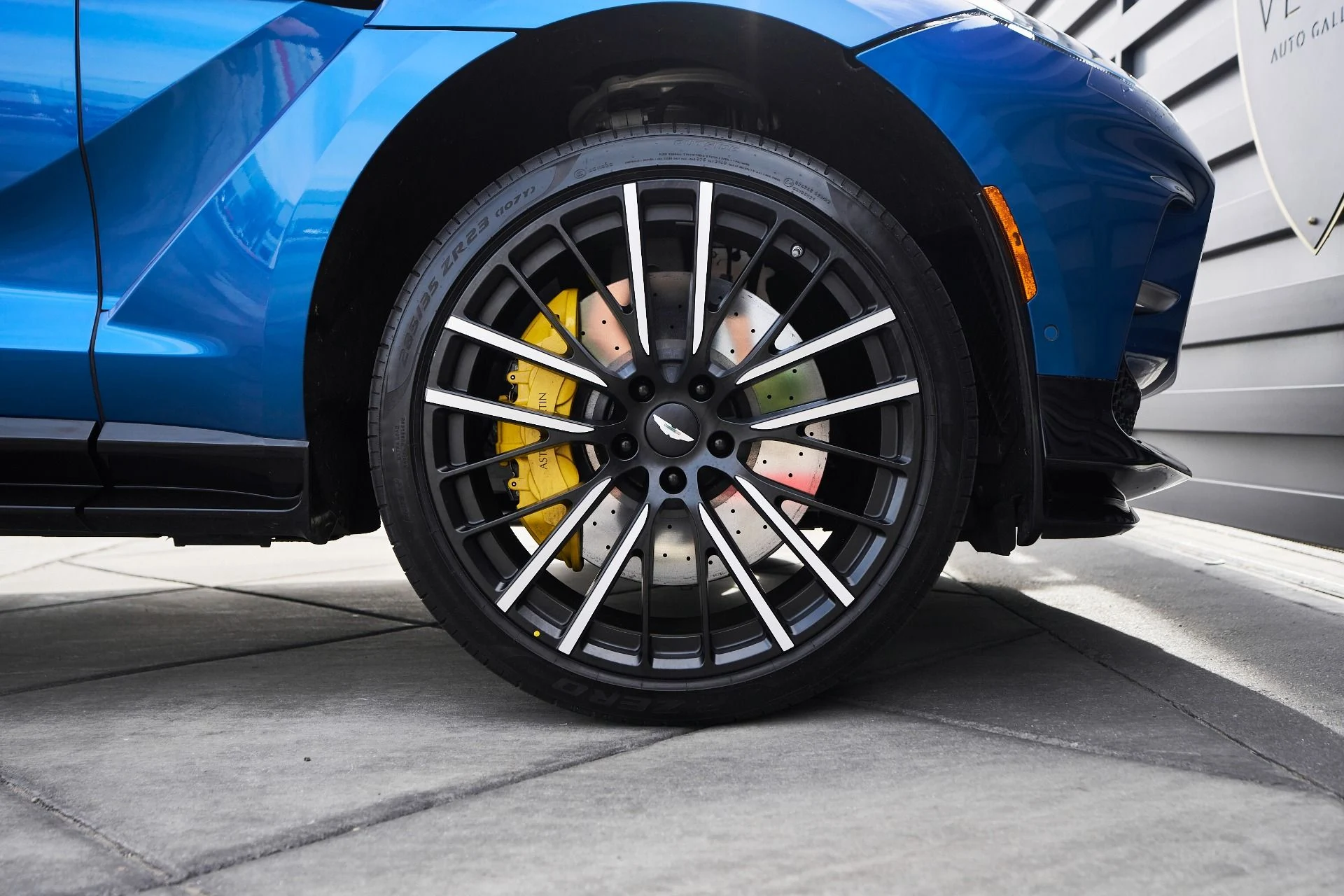 mph018_3913743099_Used_2023_Aston_Martin_DBX_707_1762900321_41b1a8edbe