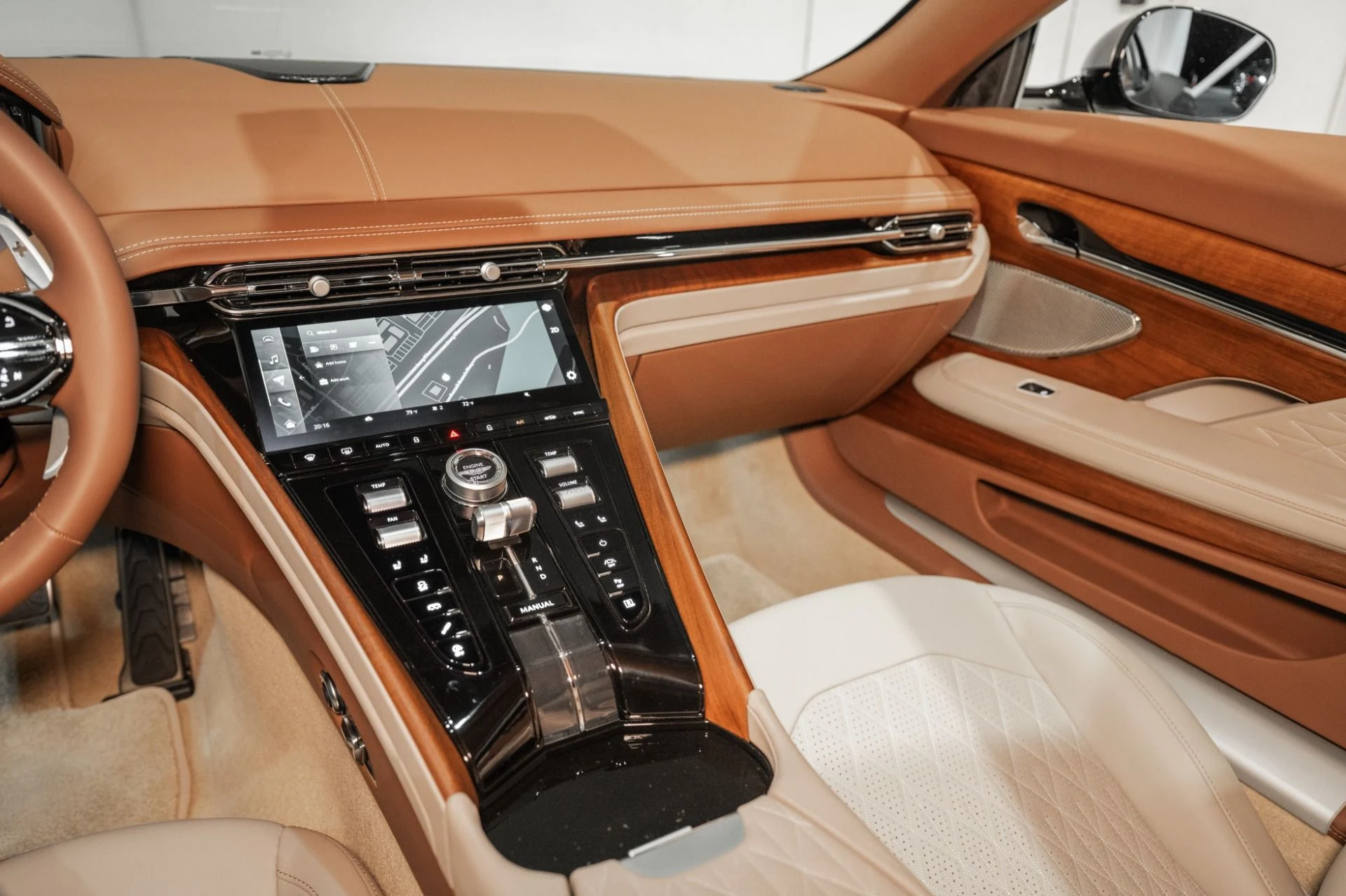 mph018_3916820203_Used_2025_Aston_Martin_DB_12_V8_1762356826_6449008c5d