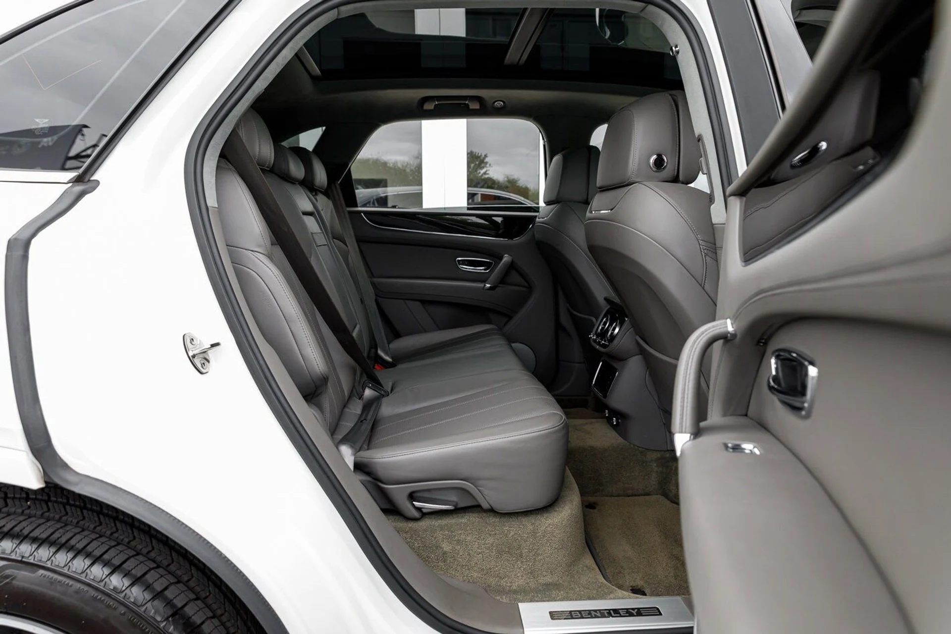 mph018_3918792379_a887ae7c16a83ca80317e929c955257ex_0d7e9b43f0