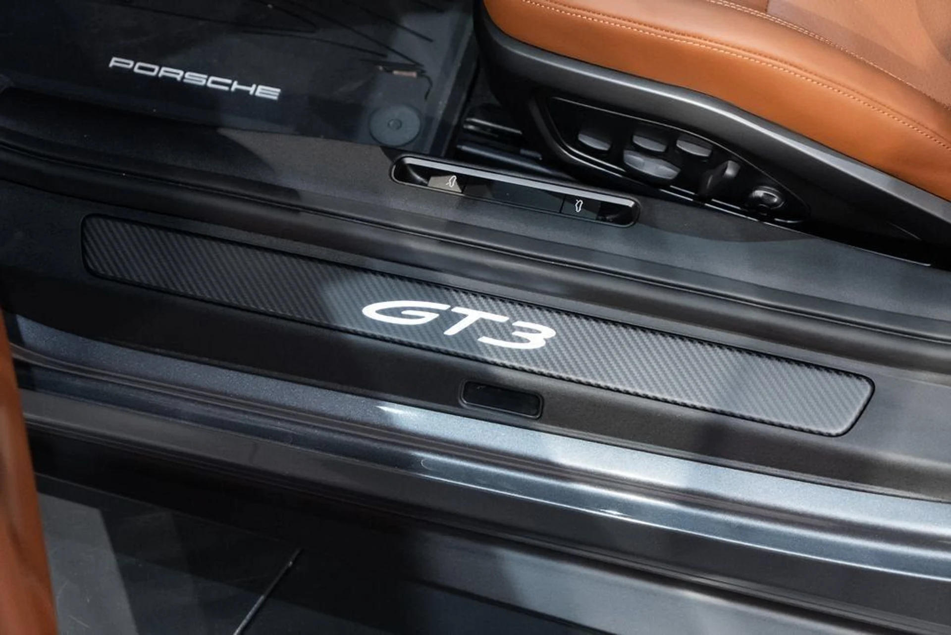 mph018_39211869_04bfa7d14696e8328cb326755abbe901_3e8b4b3eb0