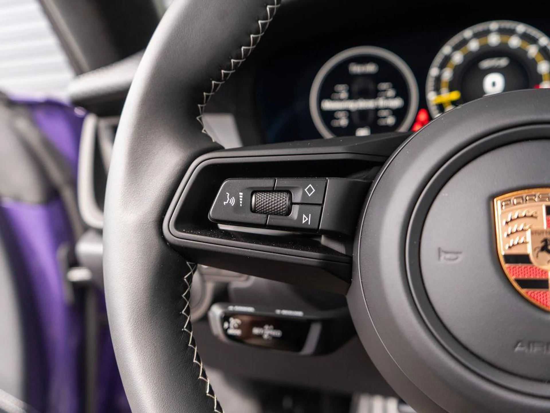 mph018_3930840915_jc_Ct_V_Ro_c_yl_MS_8m2to3_PA_Knx1_Q_f8ba193008