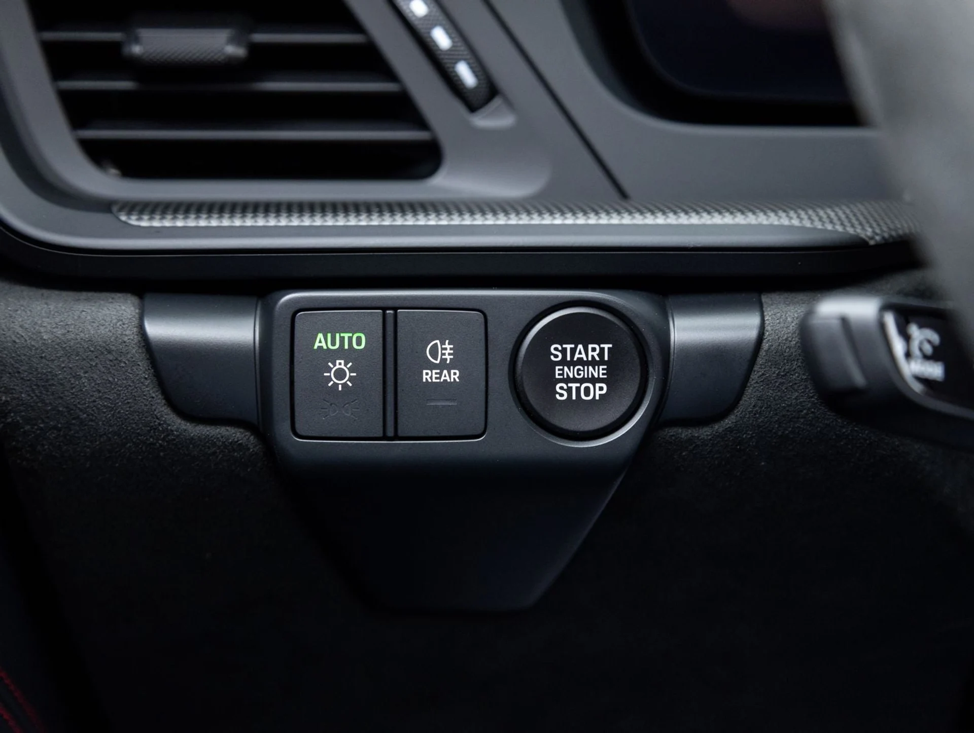 mph018_3935230889_19_16e9091405