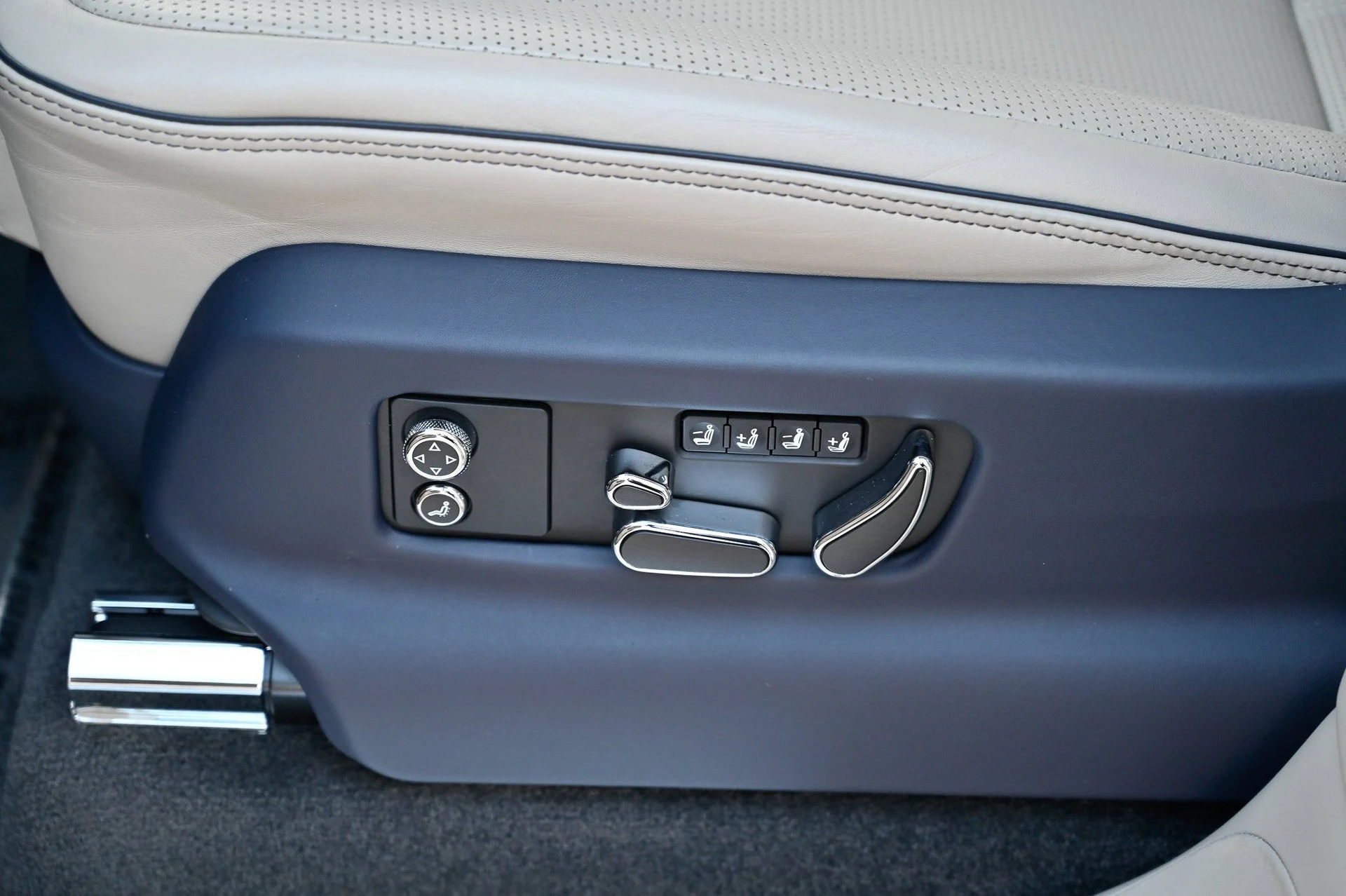 mph018_3938717525_0c351a6425e94e6fb864bcdd0e3d392a_72dbbb4183