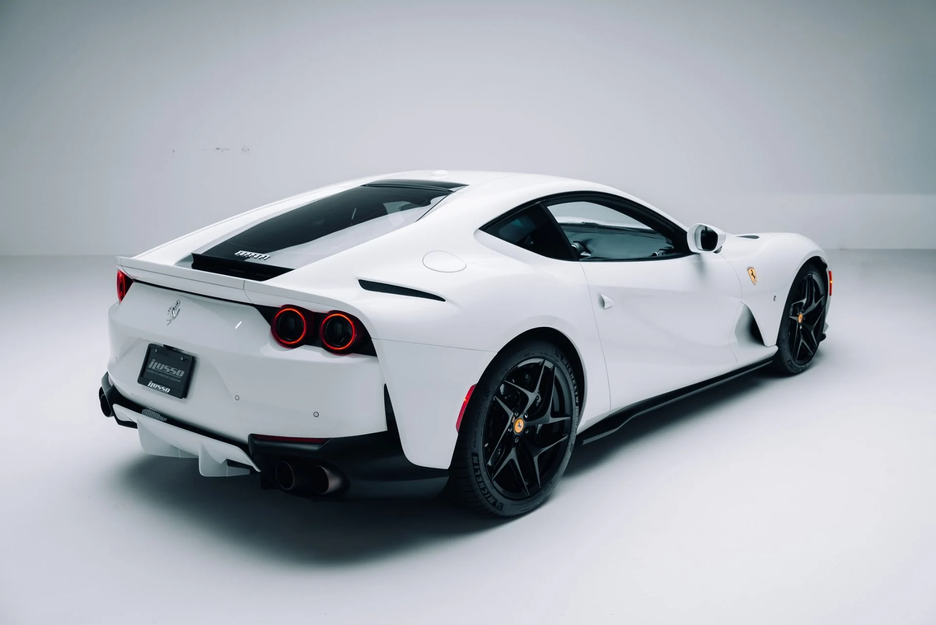 mph018_3944627469_Used_2019_Ferrari_812_Superfast_1787186168_1af37a0b3e