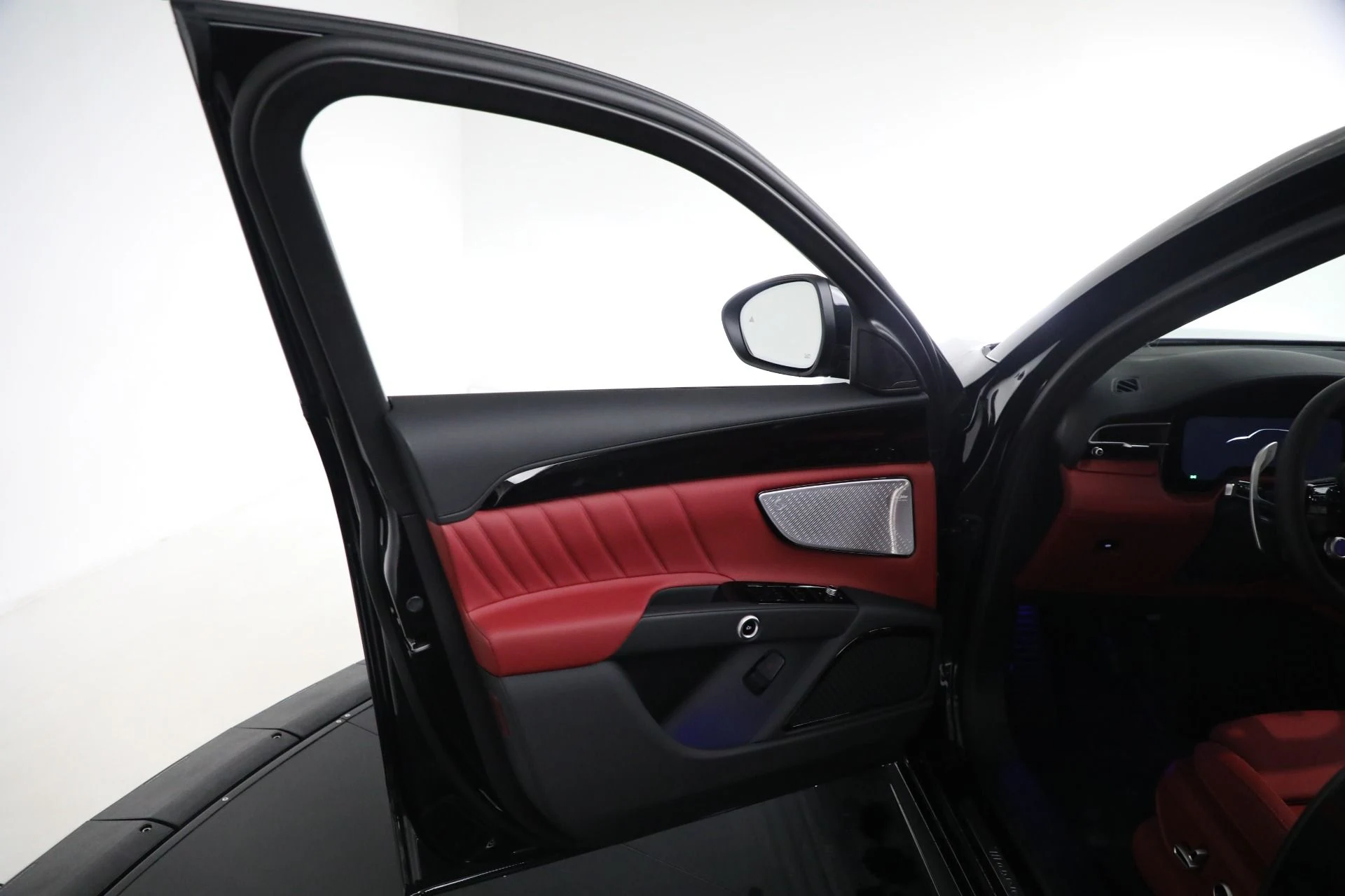 mph018_3947756350_New_2025_Maserati_Grecale_Modena_23a7192346