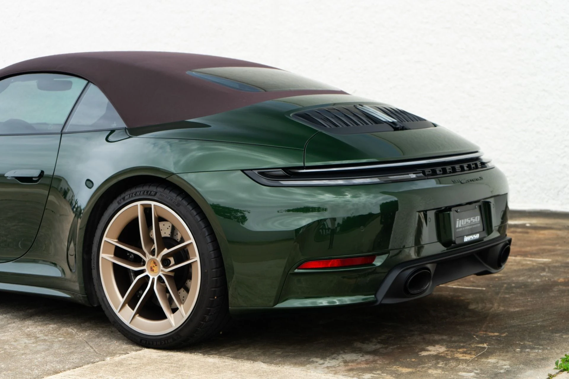 mph018_3948017504_Used_2026_Porsche_911_Carrera_S_1778259598_3e6c4e51cb