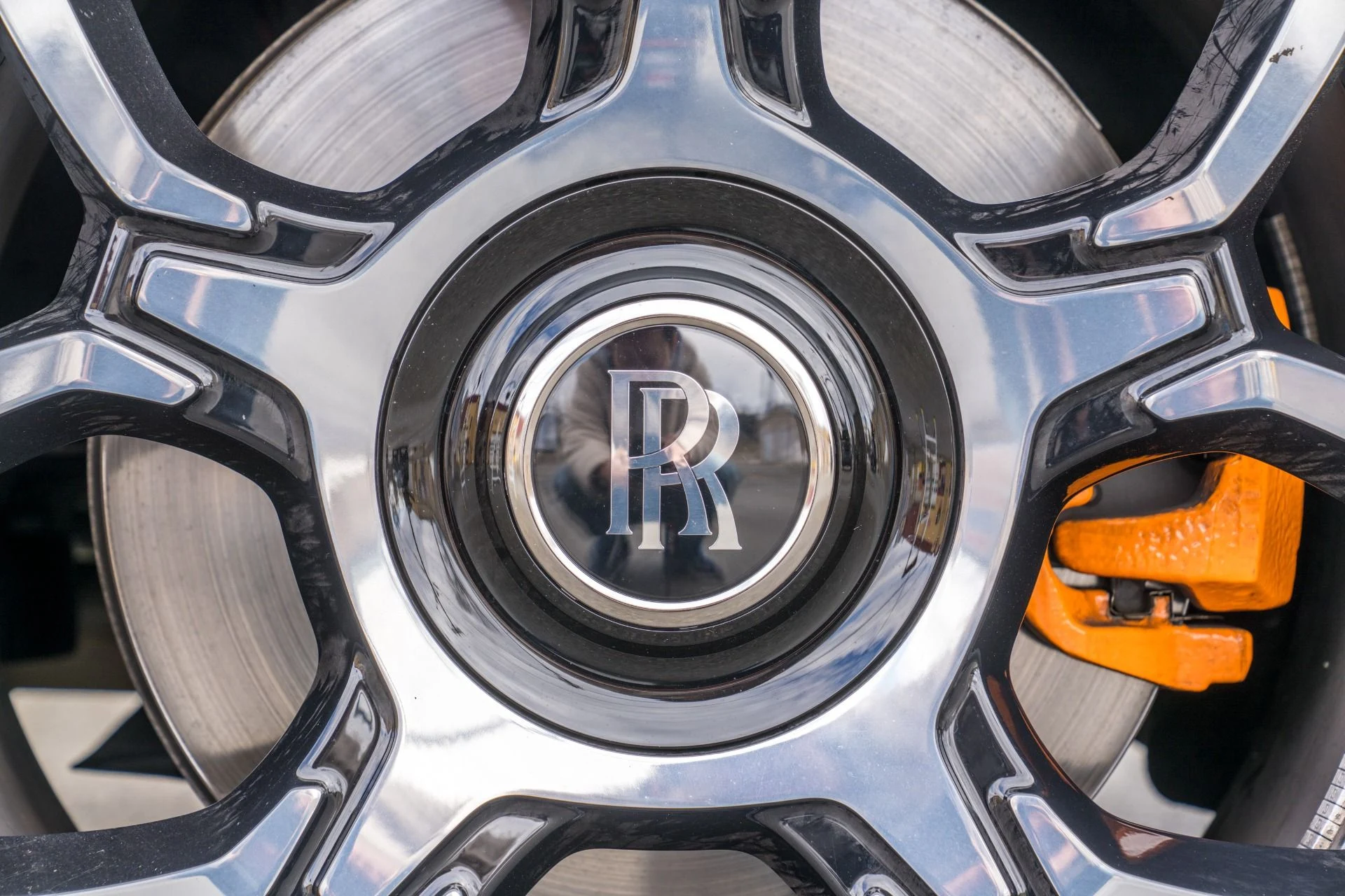 mph018_3952341505_Used_2023_Rolls_Royce_Black_Badge_Cullinan_1772494436_4c24ff7ee8