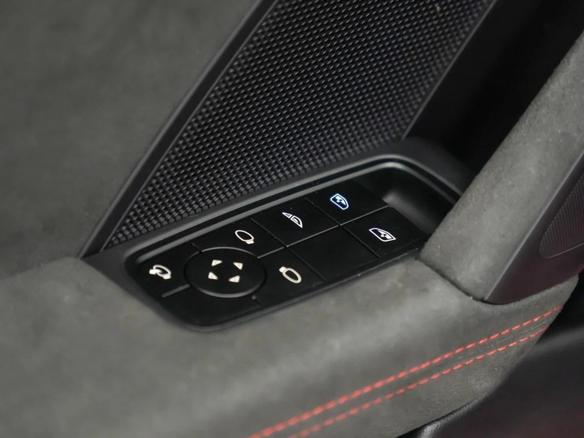 mph018_3956971078_zg_W3prl_C8g_T_Ba_r_JTT_Rmxf_WFK_4_Q_eb8189cd29