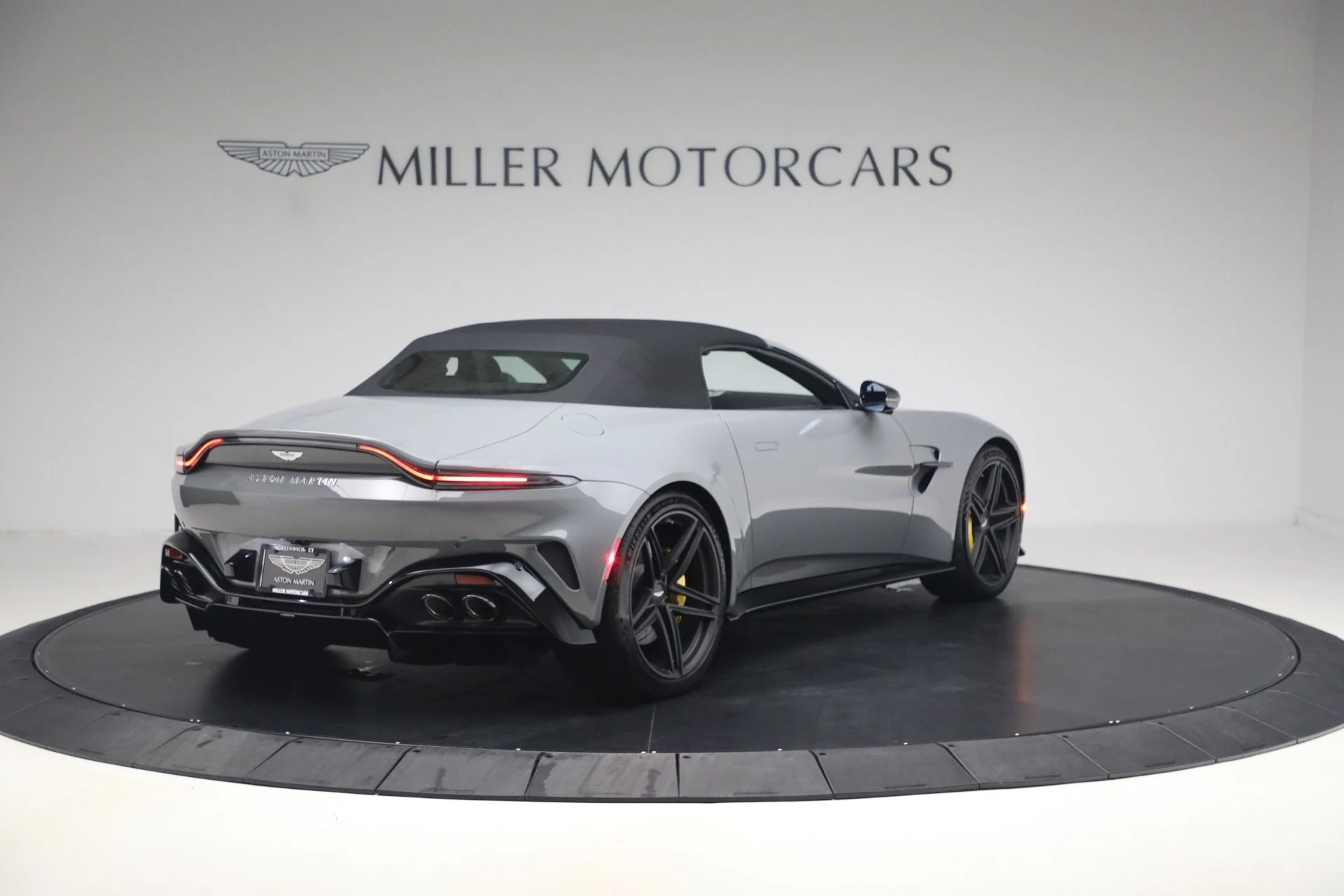 mph018_3958874237_New_2026_Aston_Martin_Vantage_Roadster_1790027458_238f2aa161