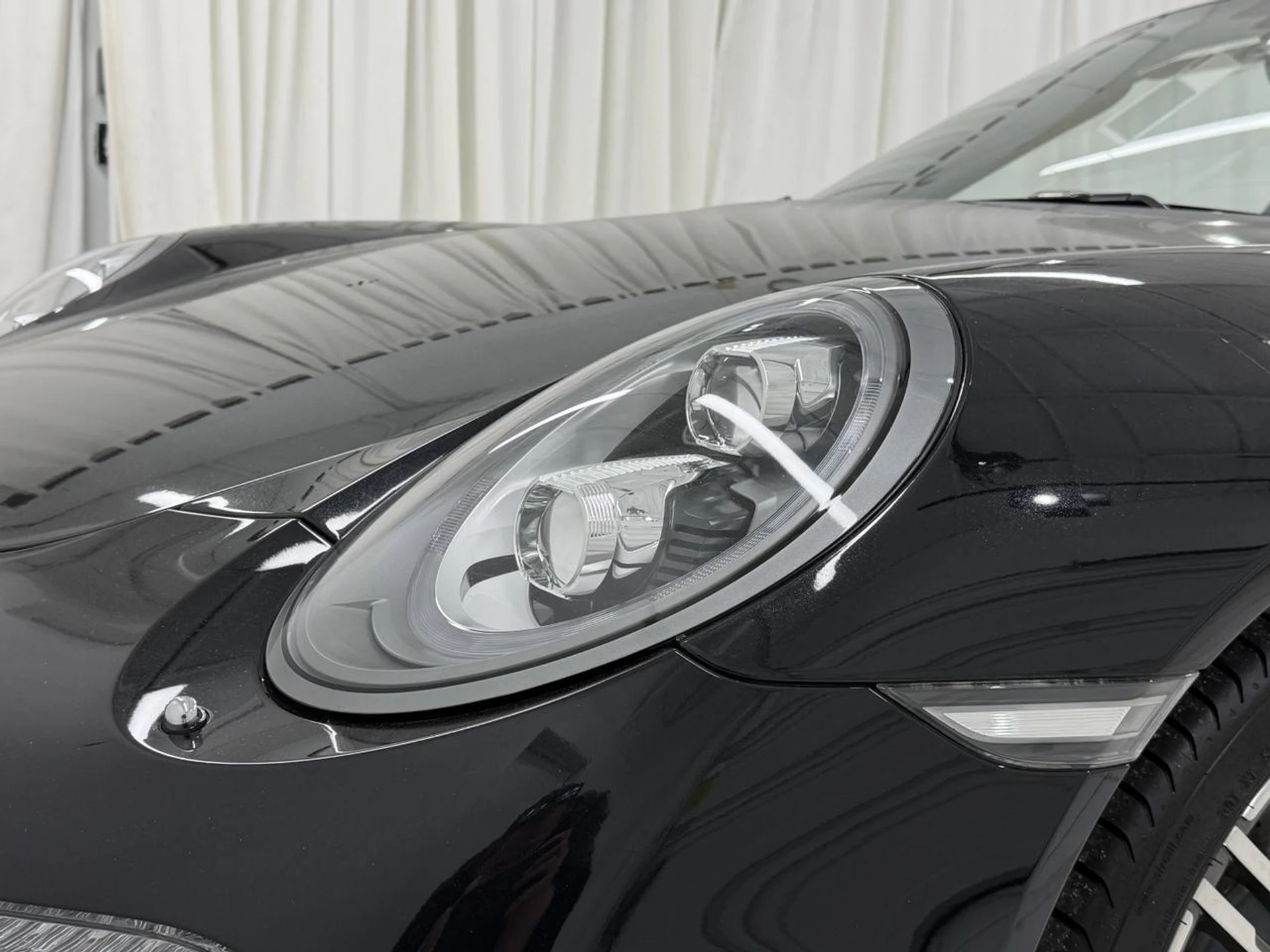 mph018_3960080362_29919876f8547fbe1035db300eff97a4_4c585940e0