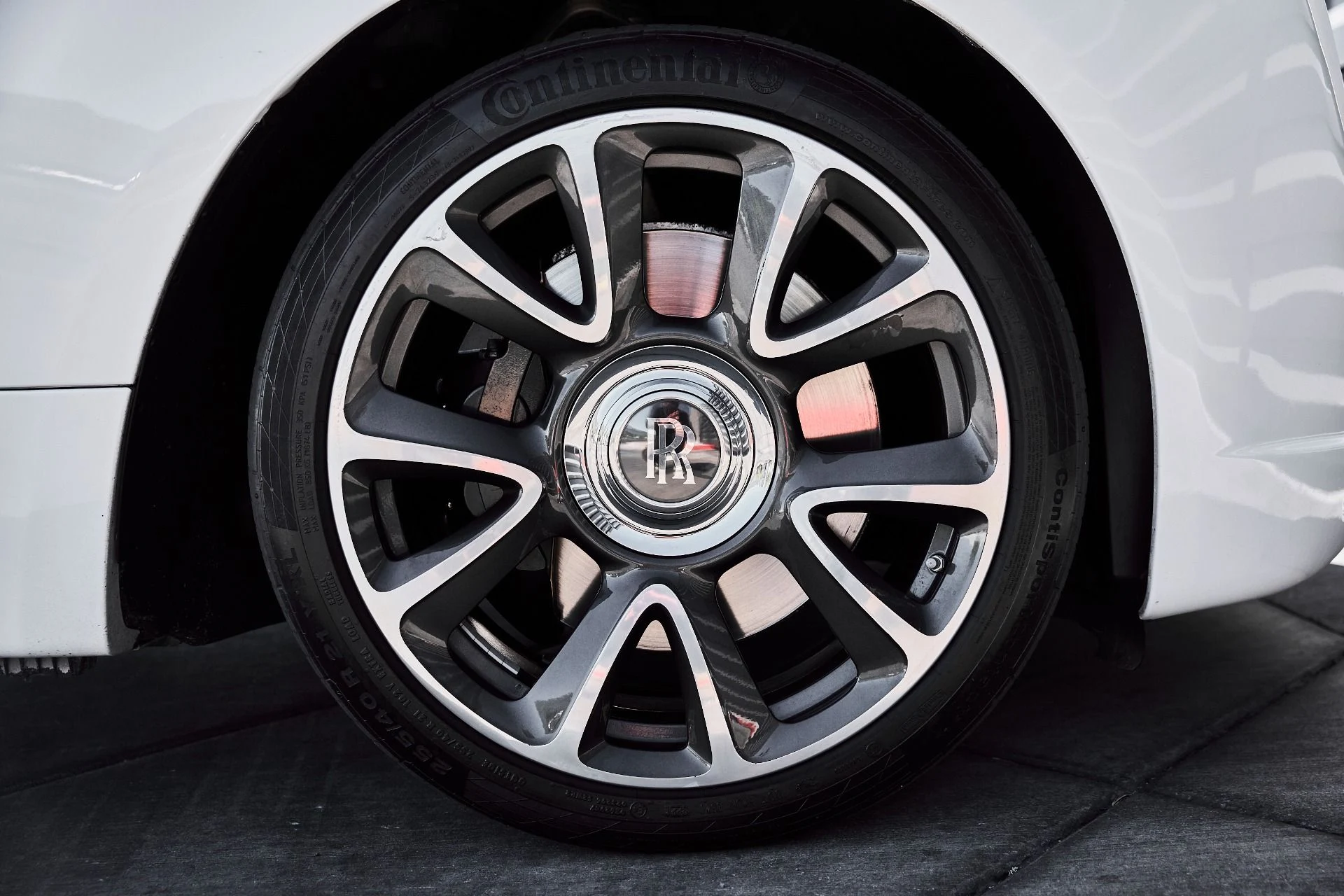 mph018_3965350616_Used_2020_Rolls_Royce_Wraith_Base_1775285138_43535abe94