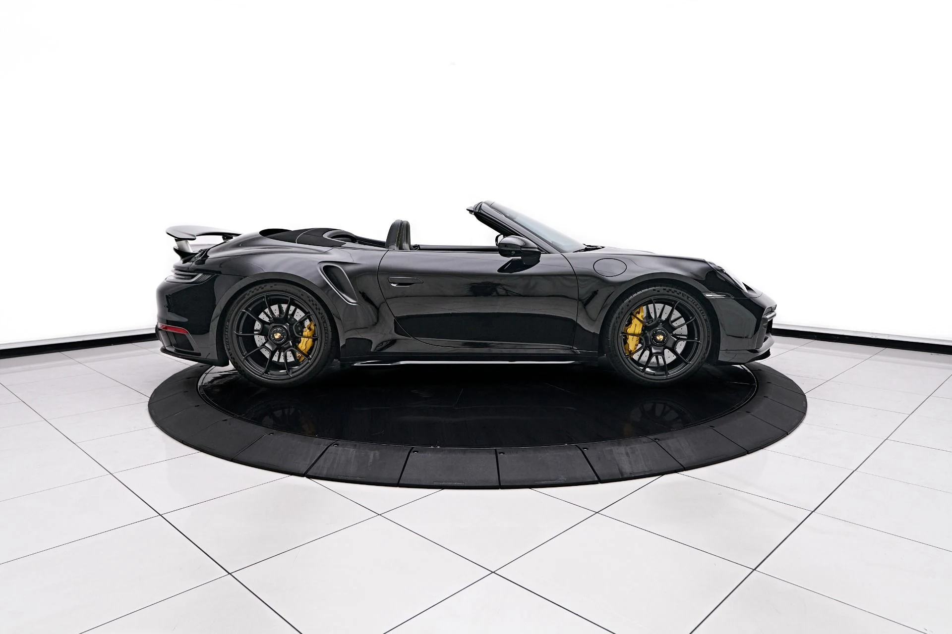 mph018_3967768080_Used_2021_Porsche_911_Turbo_S_1755568344_d42ea3459c
