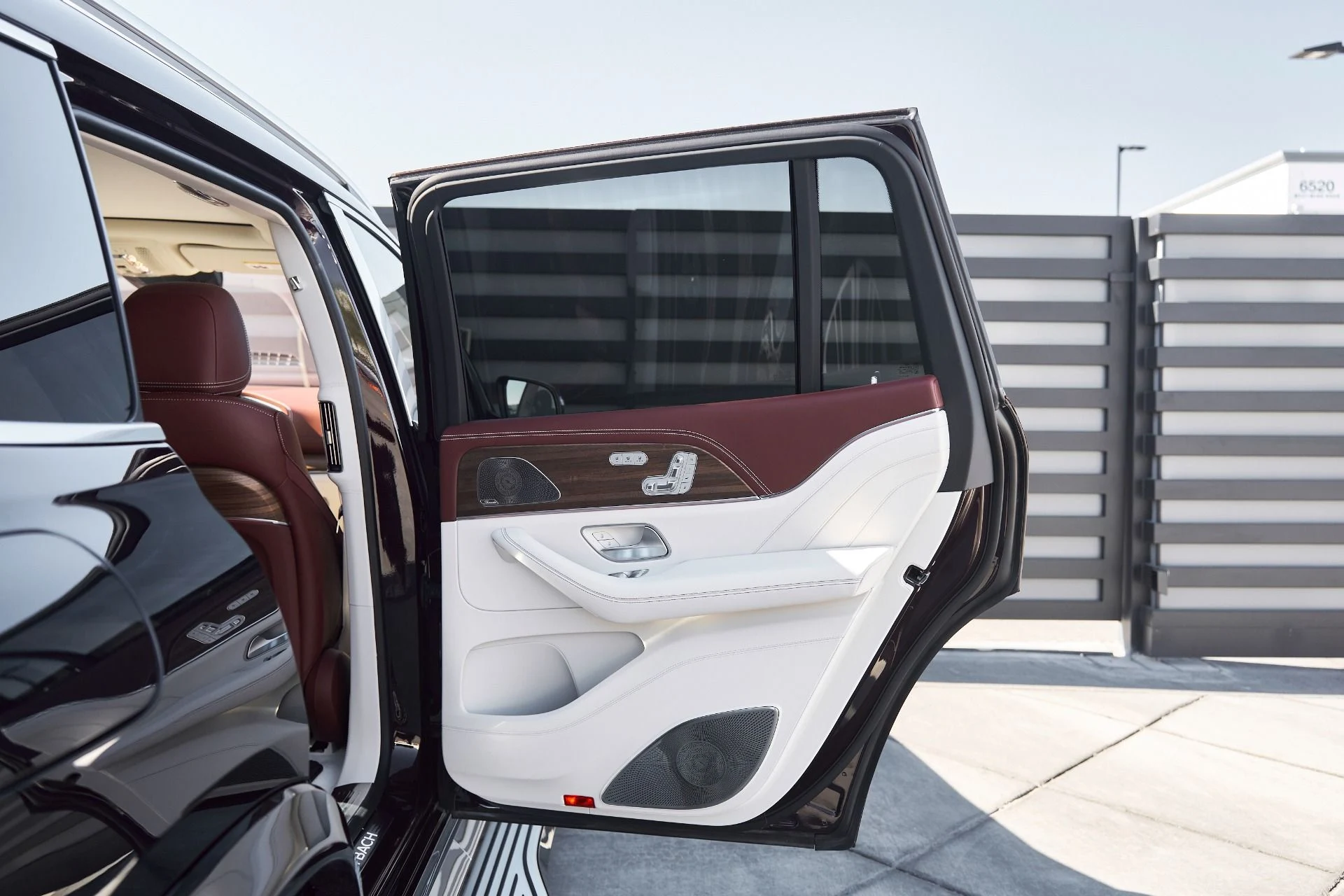 mph018_3969345505_Used_2024_Mercedes_Benz_GLS_Maybach_GLS_600_1762306331_e8a11b71a3