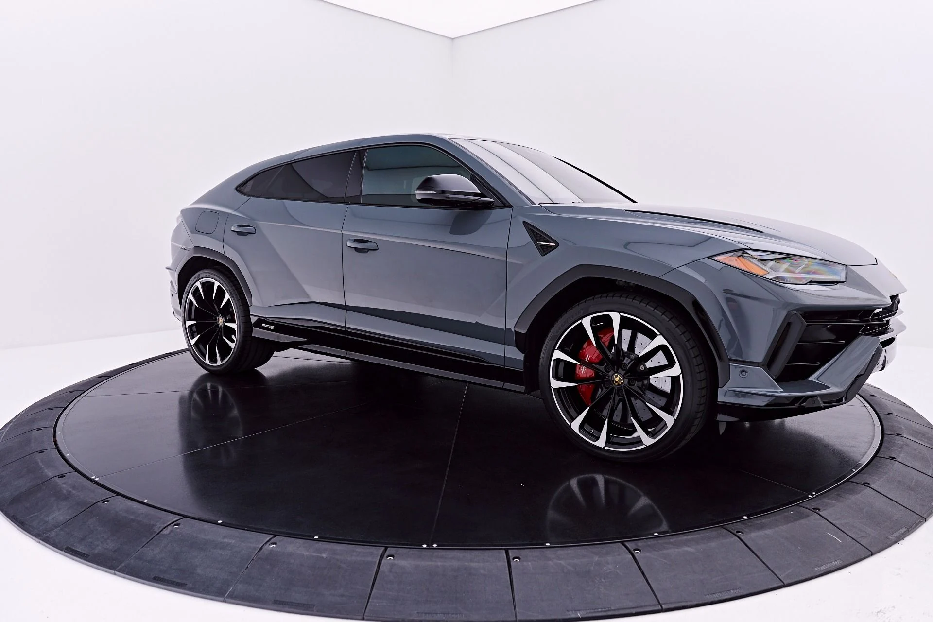 mph018_3975815745_Used_2023_Lamborghini_Urus_S_1783036906_8c88c75e4f
