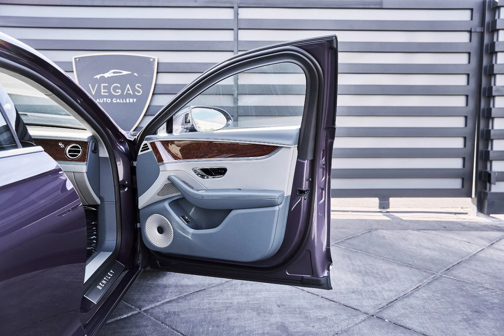 mph018_3982550437_Used_2026_Bentley_Flying_Spur_V8_1775613263_91999fa6c5