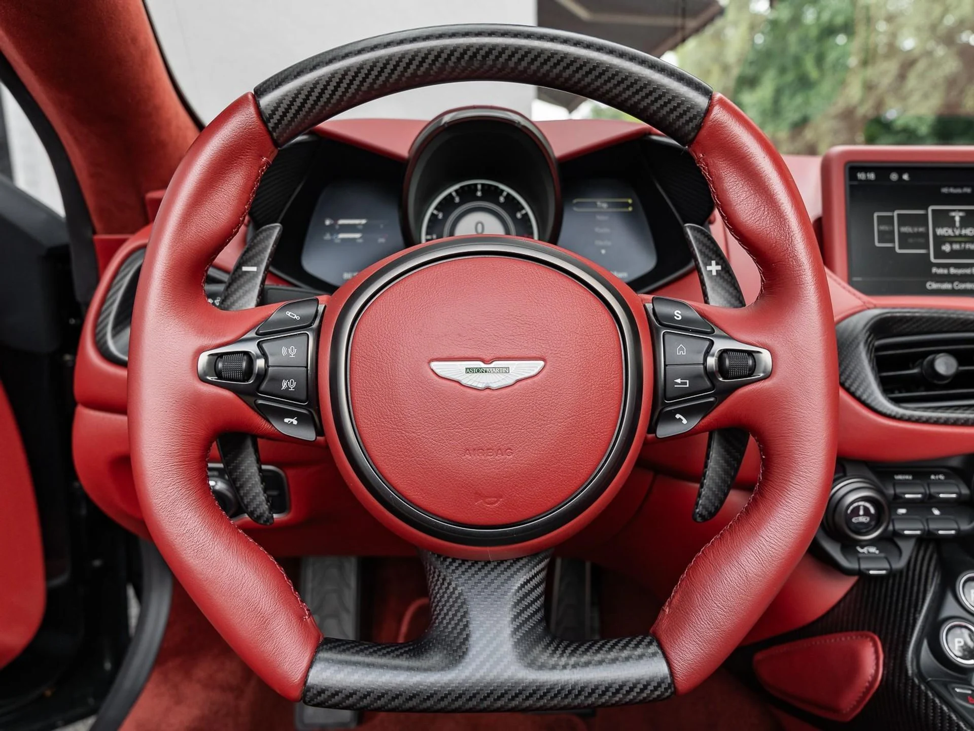 mph018_3997381908_Used_2021_Aston_Martin_Vantage_1753207576_7806aa91d7