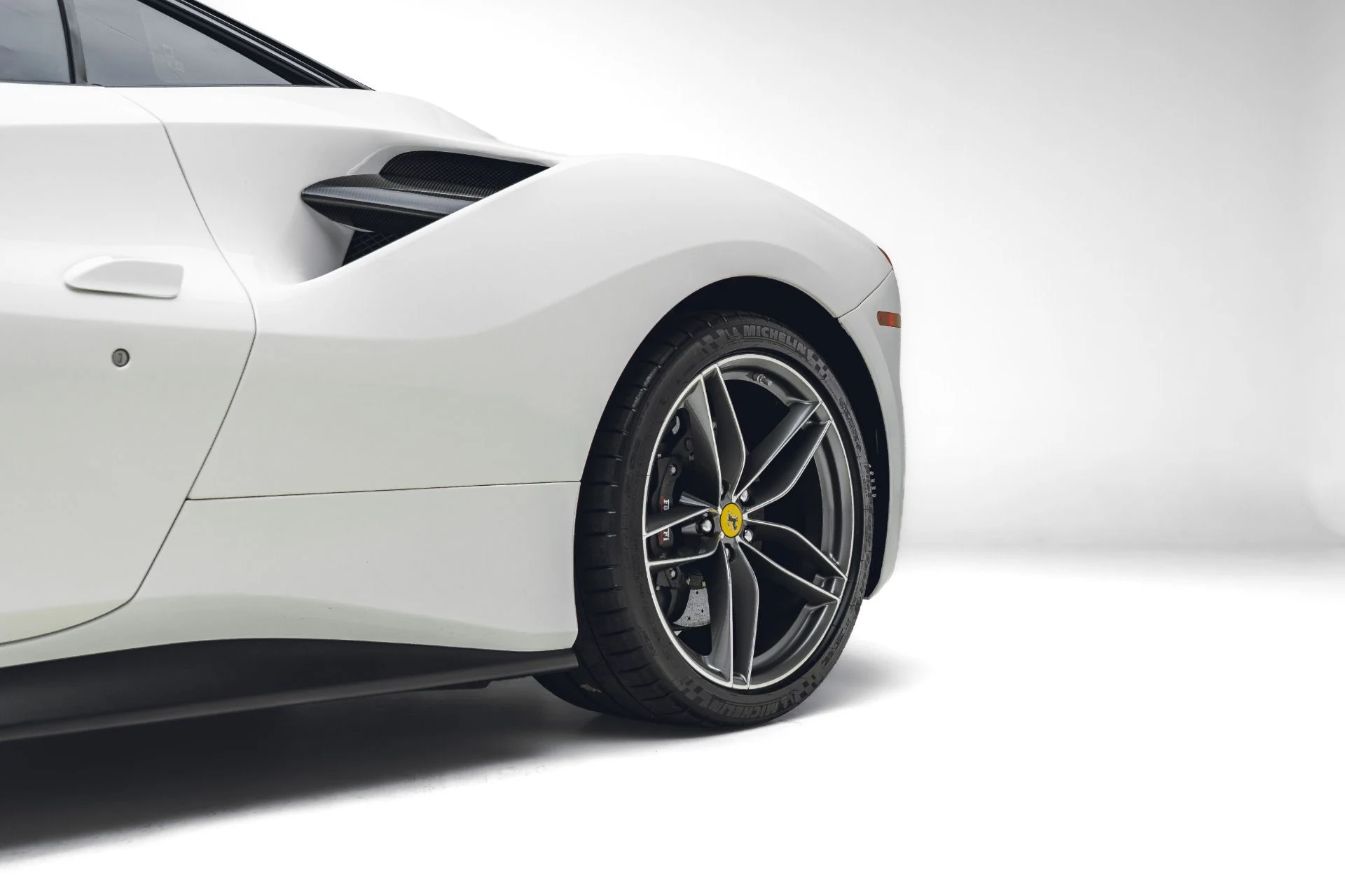 mph018_4002387341_Used_2018_Ferrari_488_GTB_1781823485_1905e1ba74