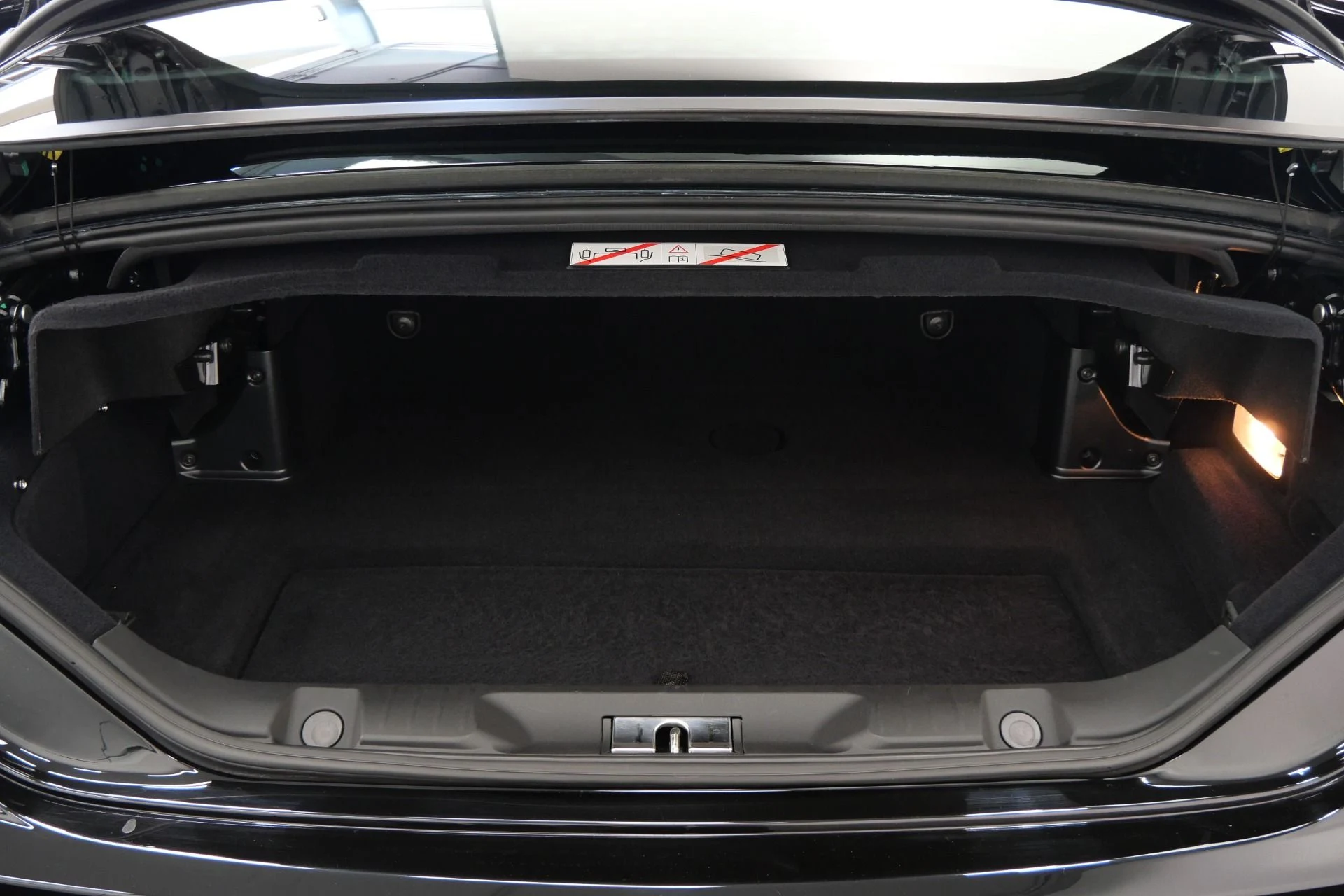 mph018_4004765080_Used_2015_Ferrari_California_T_Carbon_Fiber_Interior_Trim_Low_Miles_1778860408_a88c936d4b