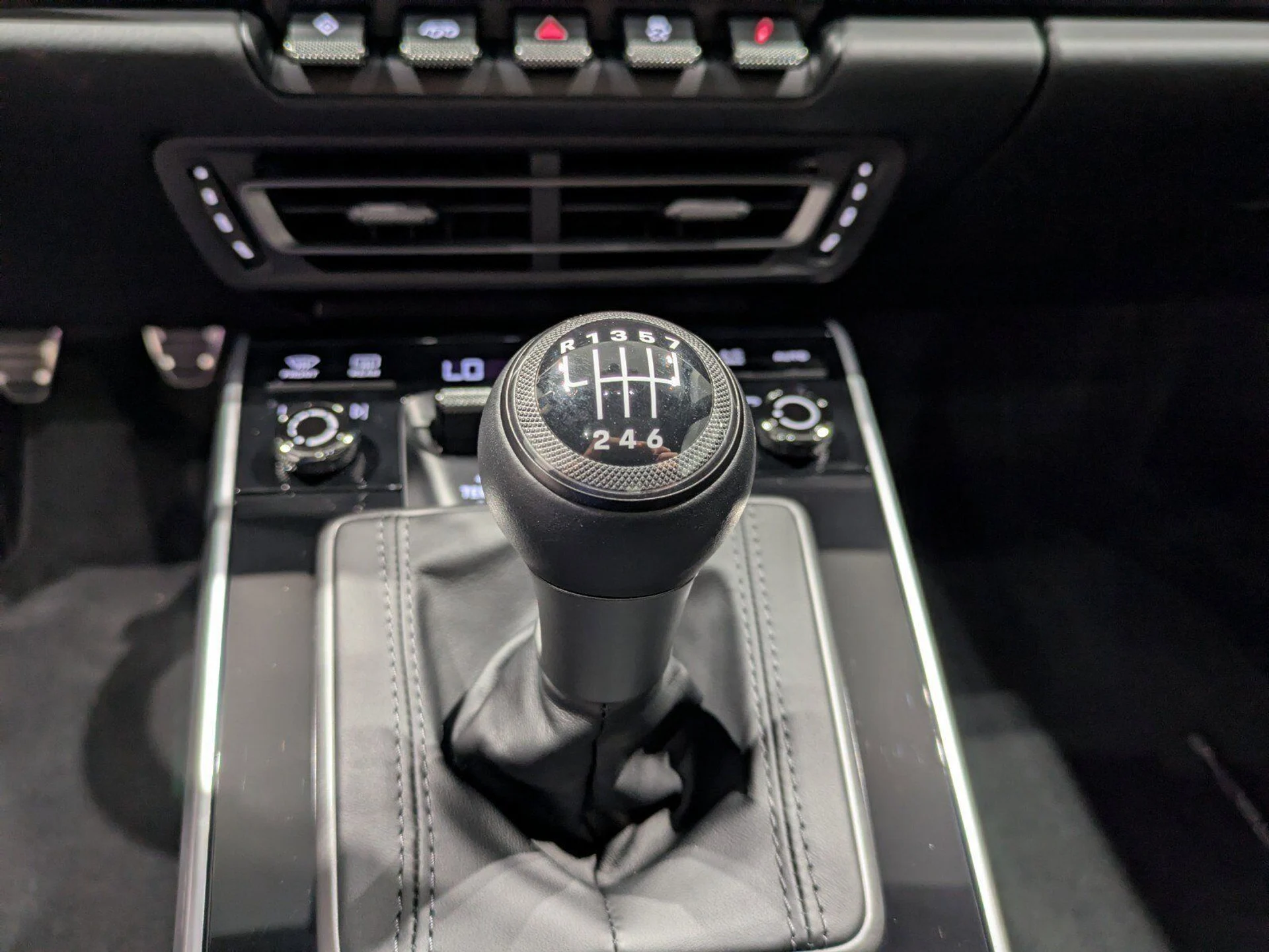 mph018_4019680578_f6f47d560e0ae8d18bd4974254654024_145702d087