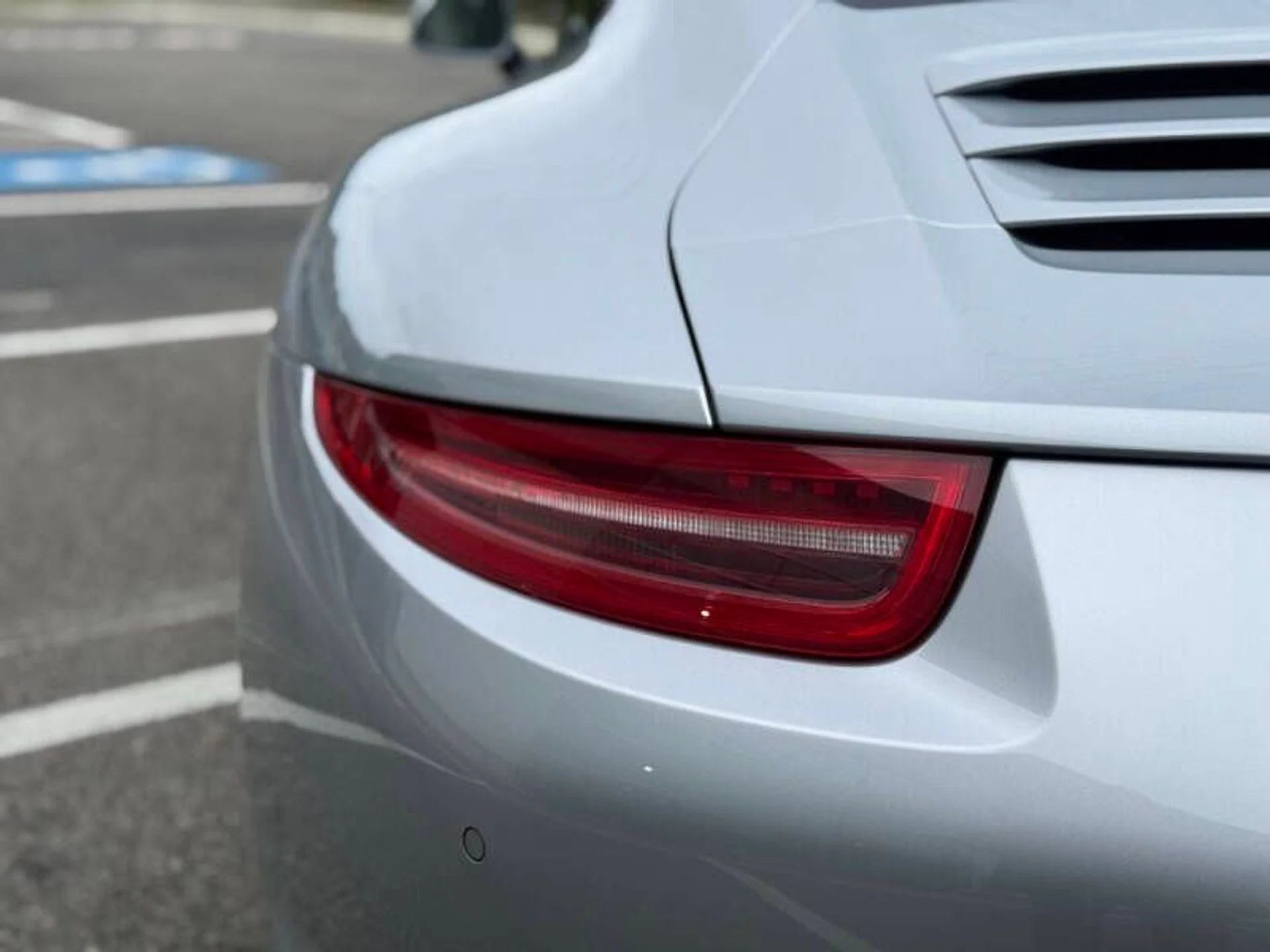 mph018_4020921295_2014_porsche_911_carrera_s_2dr_coupe_8c4b20a983