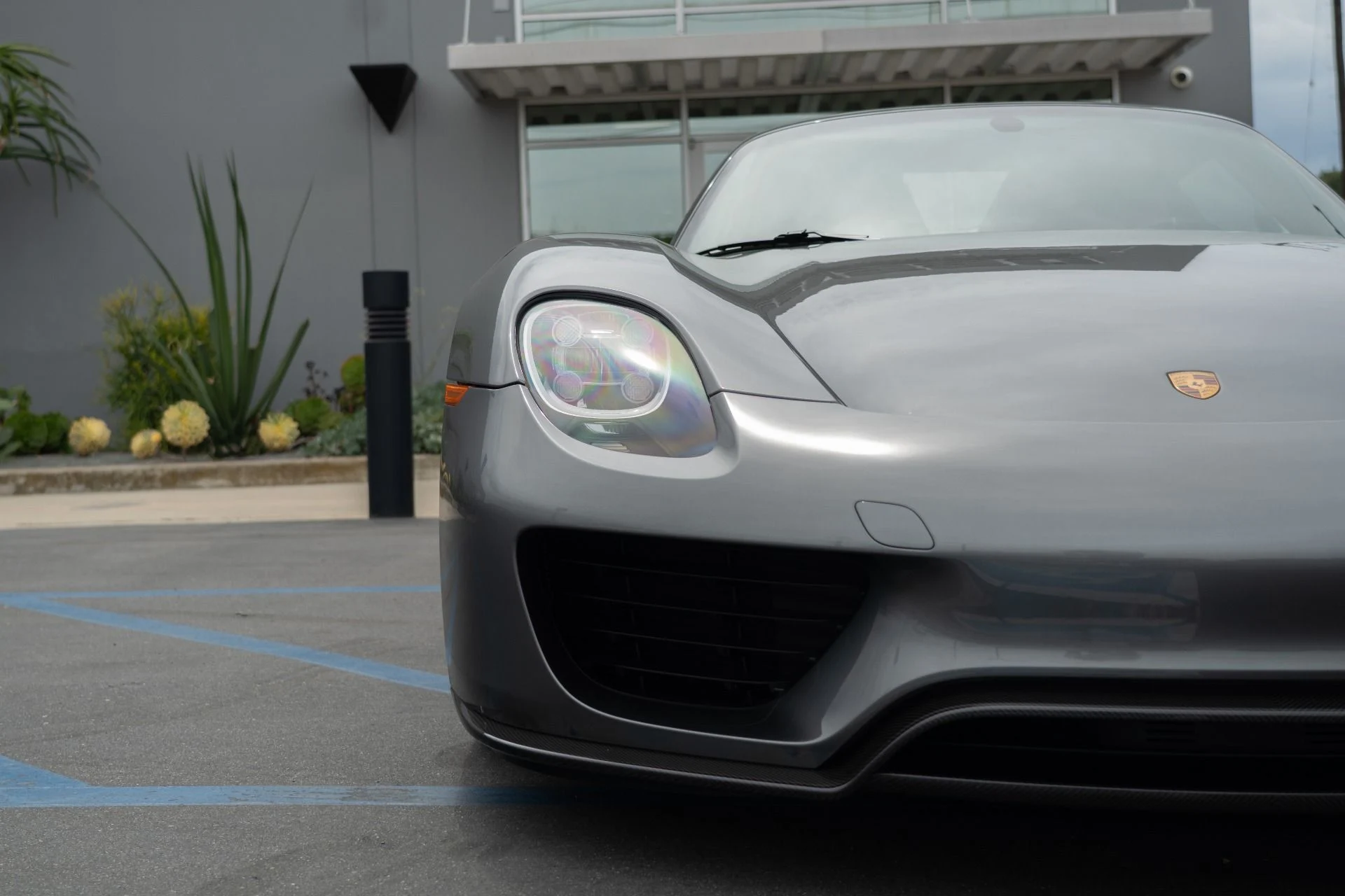mph018_4026728062_Used_2015_Porsche_918_Spyder_1756496999_6c65672bca