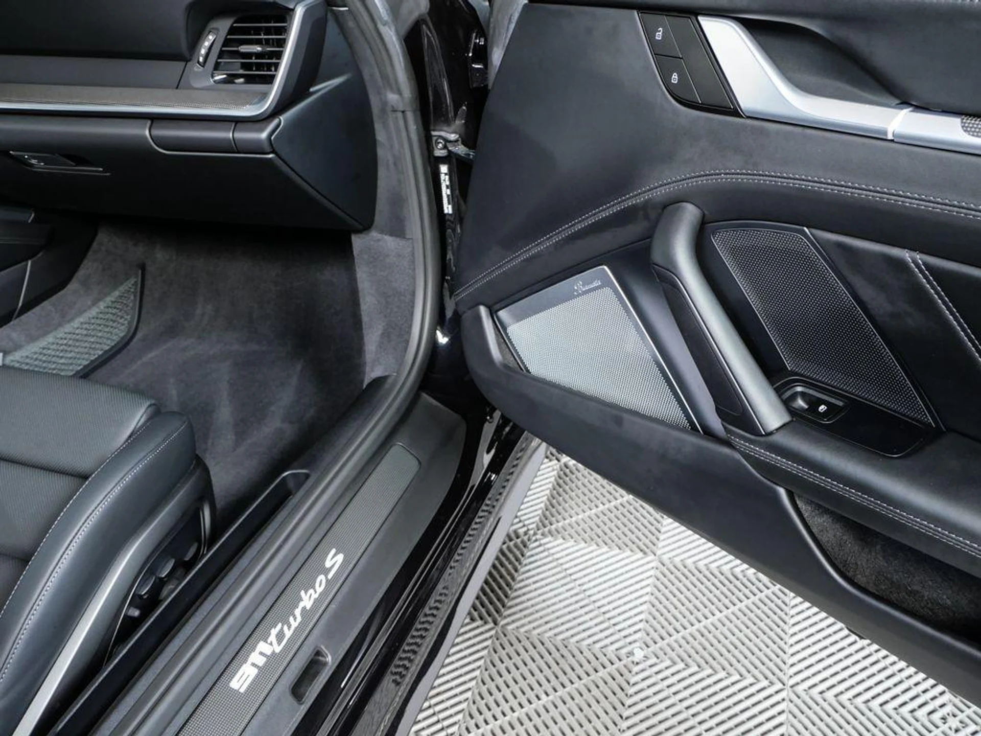 mph018_4027167270_Cub_Gom_Iv_UTQ_Hu_B_Ezx8og9sl_G60_I_bb463722bb