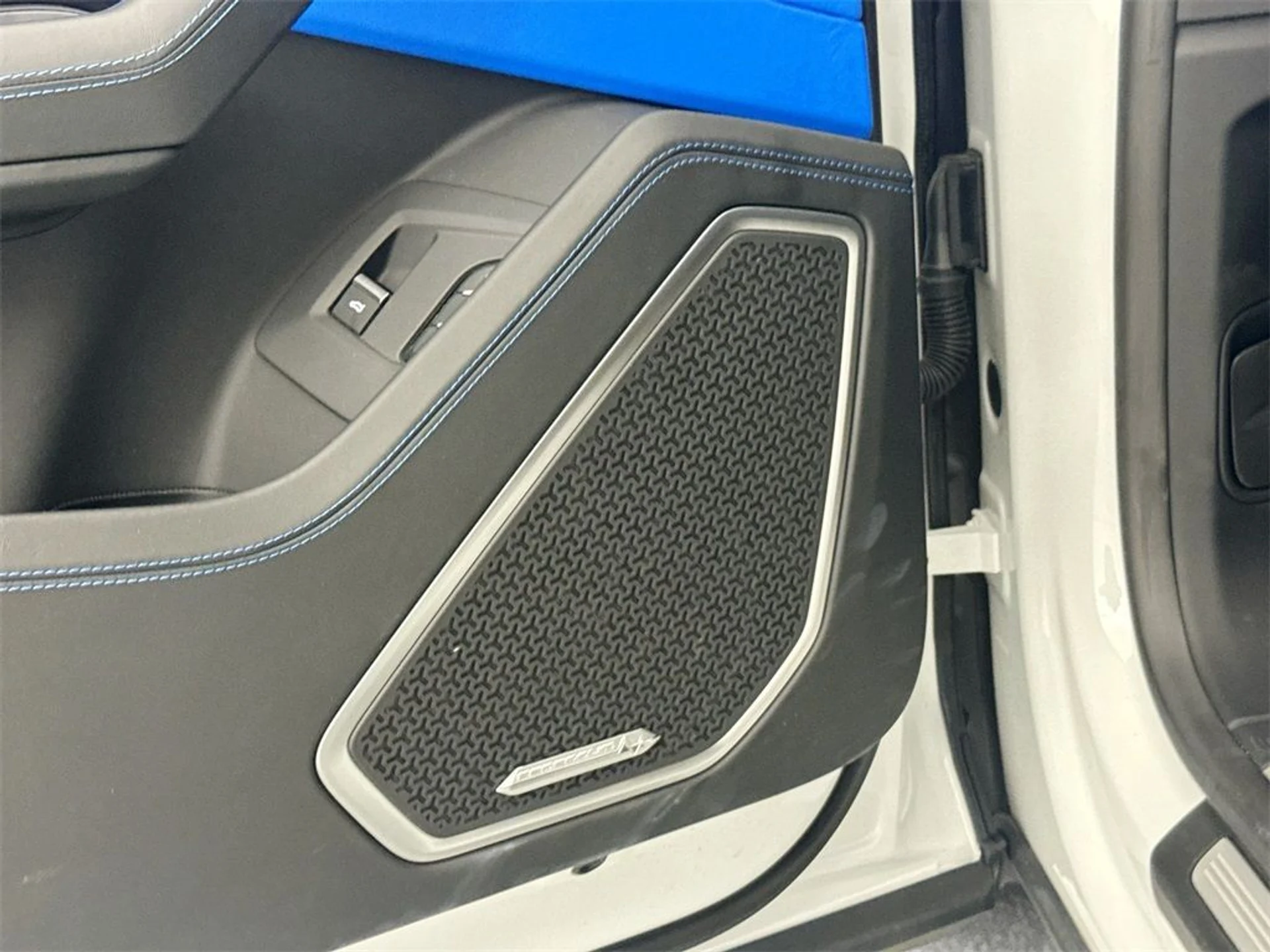 mph018_4029166407_370ae2d820eb8282ad28bce29db1ad70_ca82b72d61