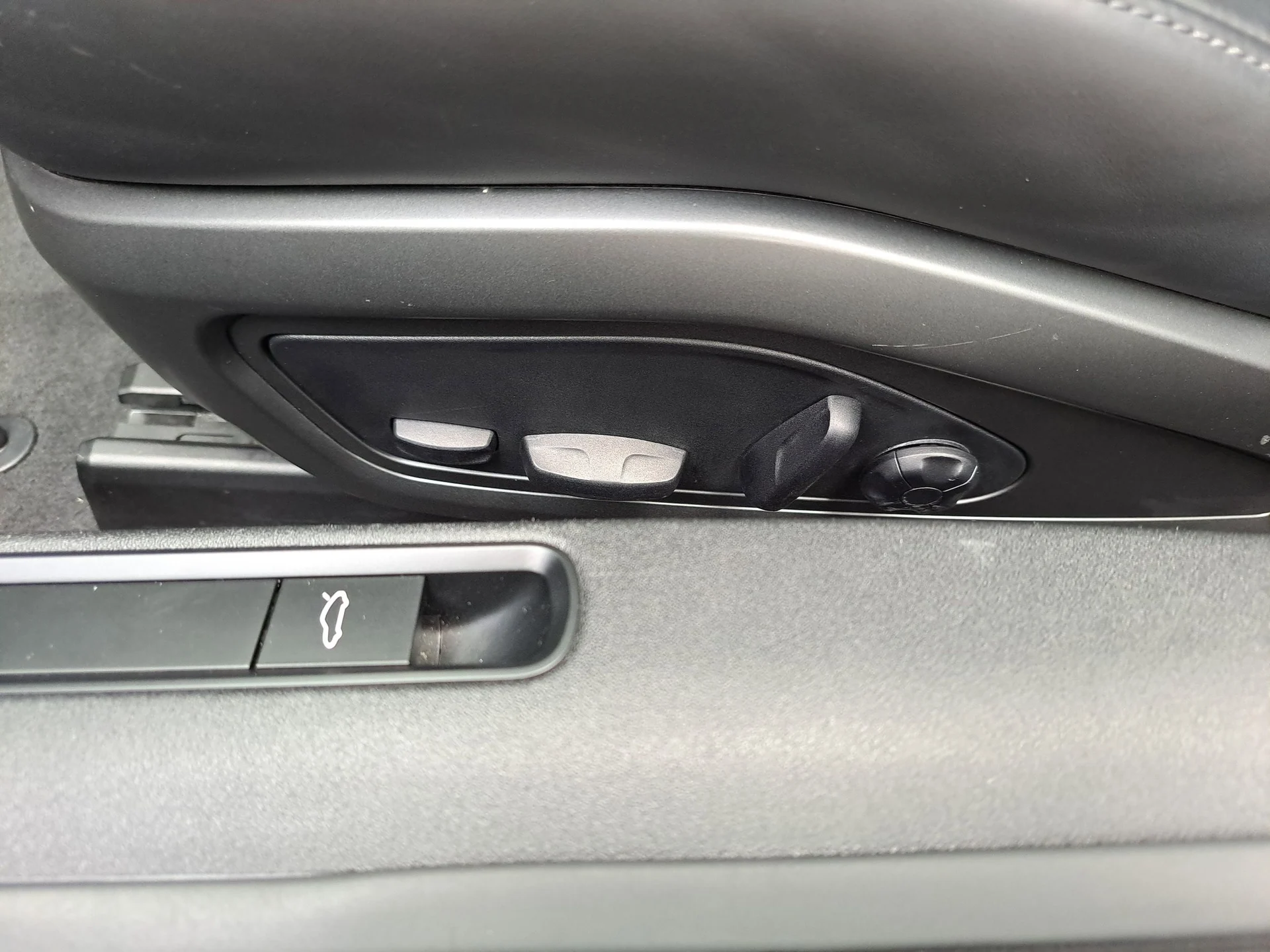 mph018_403966325_fe0f0294c519307f65476610ea33372fx_460019204c