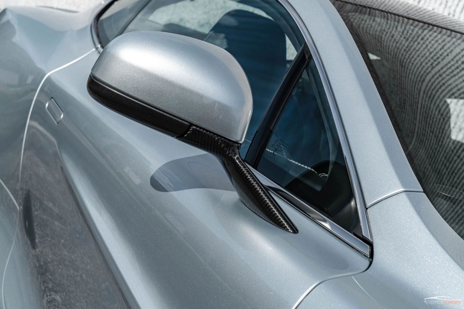 mph018_4040085844_Used_2014_Aston_Martin_Vanquish_Iconic_Skyfall_Silver_w_One77_Steering_Wheel_Carbon_Roof_1721934406_639f8f9c62