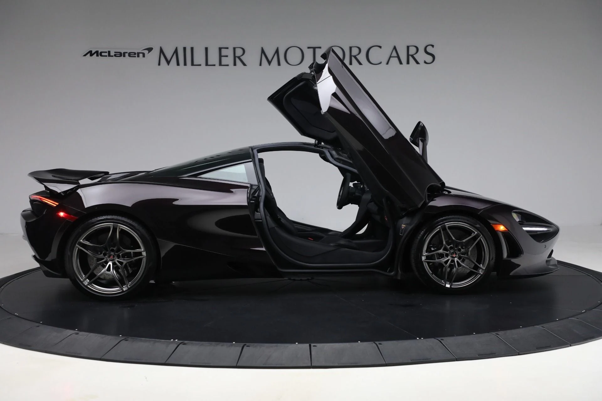 mph018_4040681789_Used_2018_Mc_Laren_720_S_Performance_779ee474ec