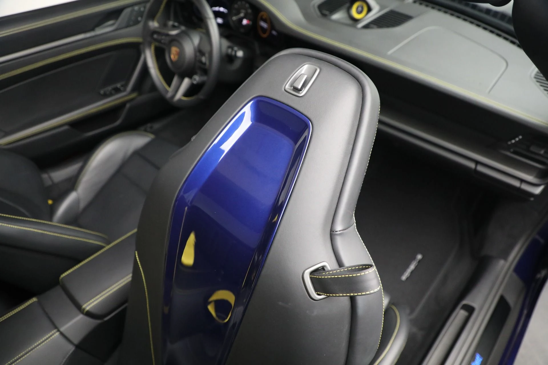 mph018_4044393626_Used_2024_Porsche_911_Targa_4_GTS_1761677247_d02f80895e