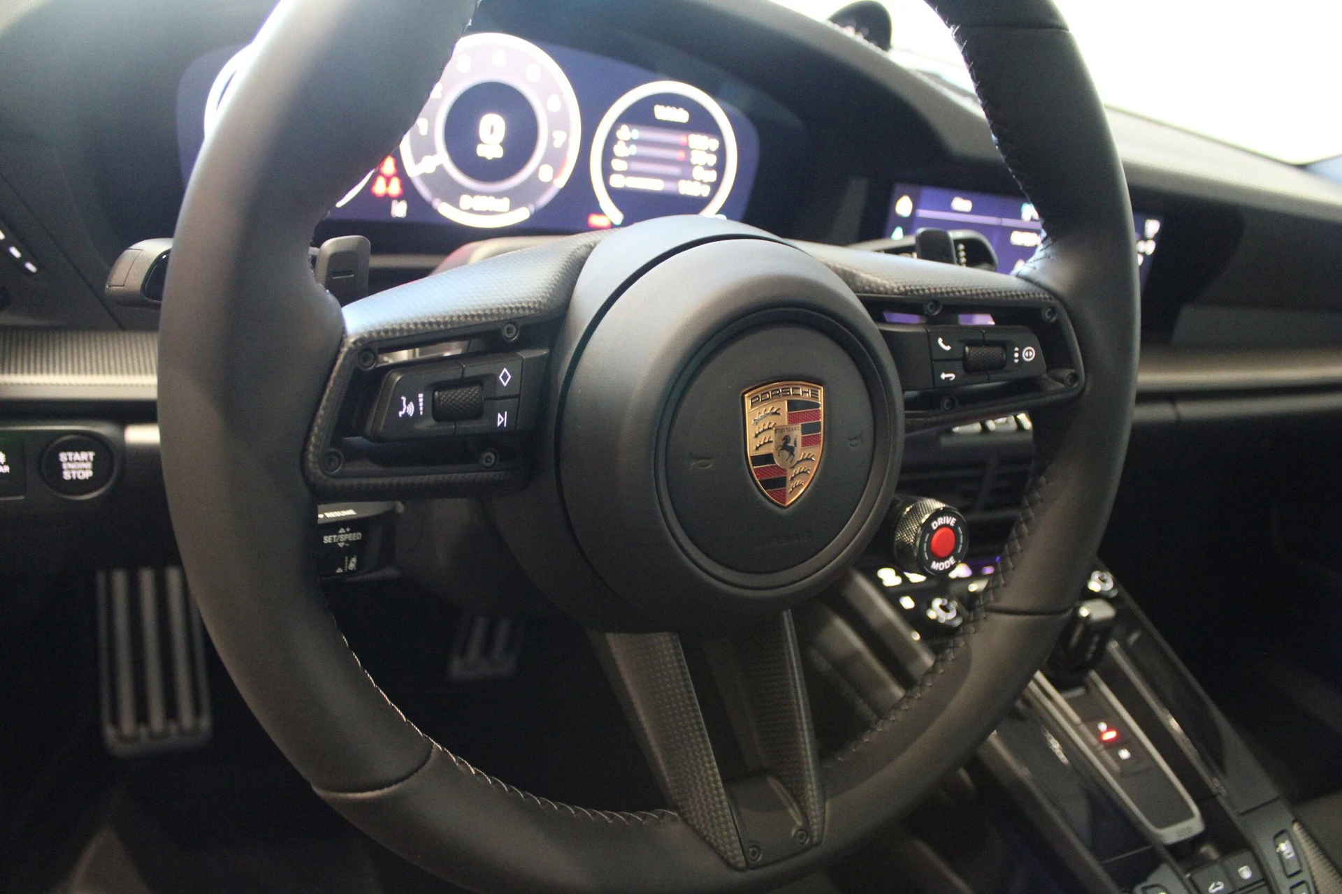 mph018_4048840543_5f9bbe0267f67982d4acdb75567432e1x_77fb878043