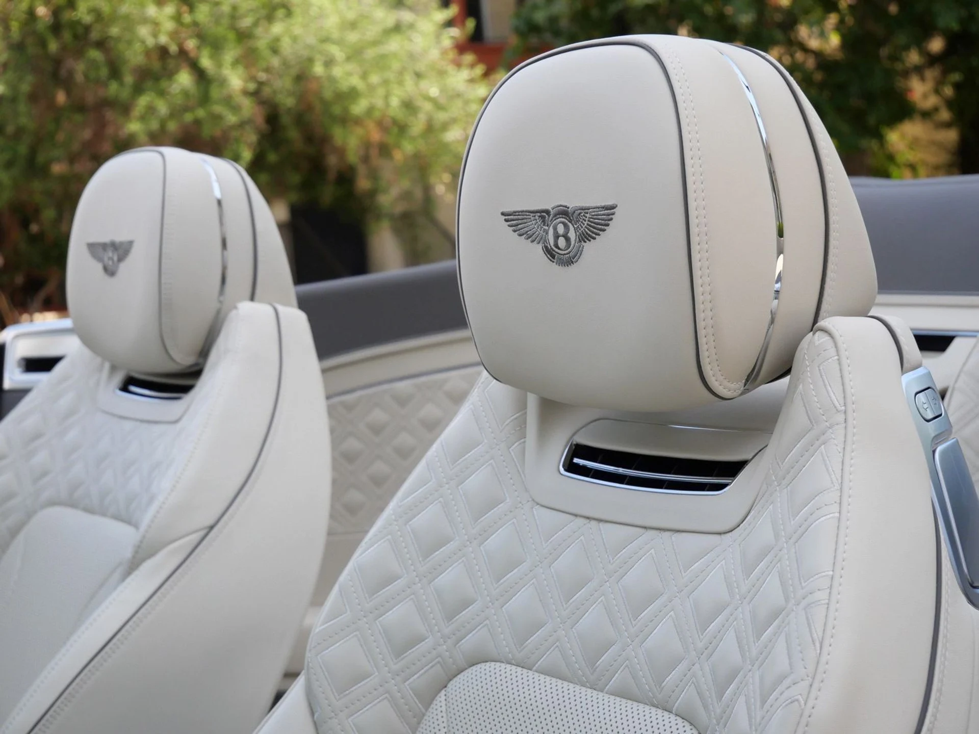 mph018_4057011700_736eb709e02f0d0ecaa3e36823a3ee65x_cbcb2fa531