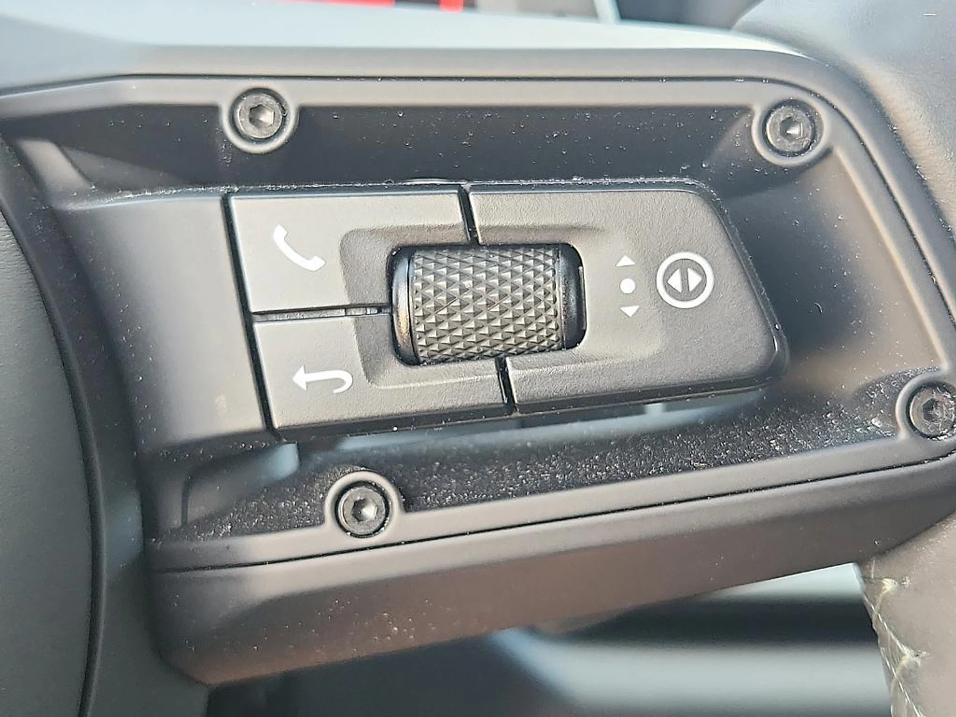 mph018_406668112_ga5_X_Szllf_Lp_B5gk_W3rqod4t9b_I_3fbd1eae98