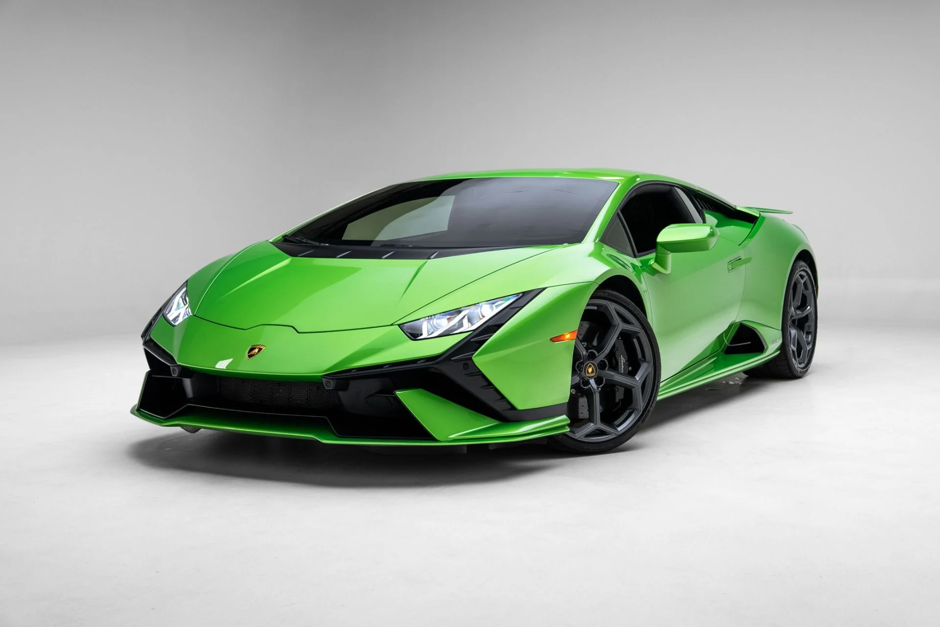 mph018_4066931956_Used_2023_Lamborghini_Huracan_Tecnica_1775770975_5d37178381