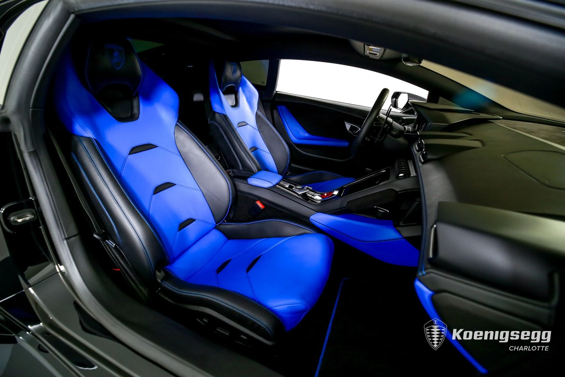 mph018_4067891463_Used_2021_Lamborghini_Huracan_EVO_1760975962_61d34bddd7