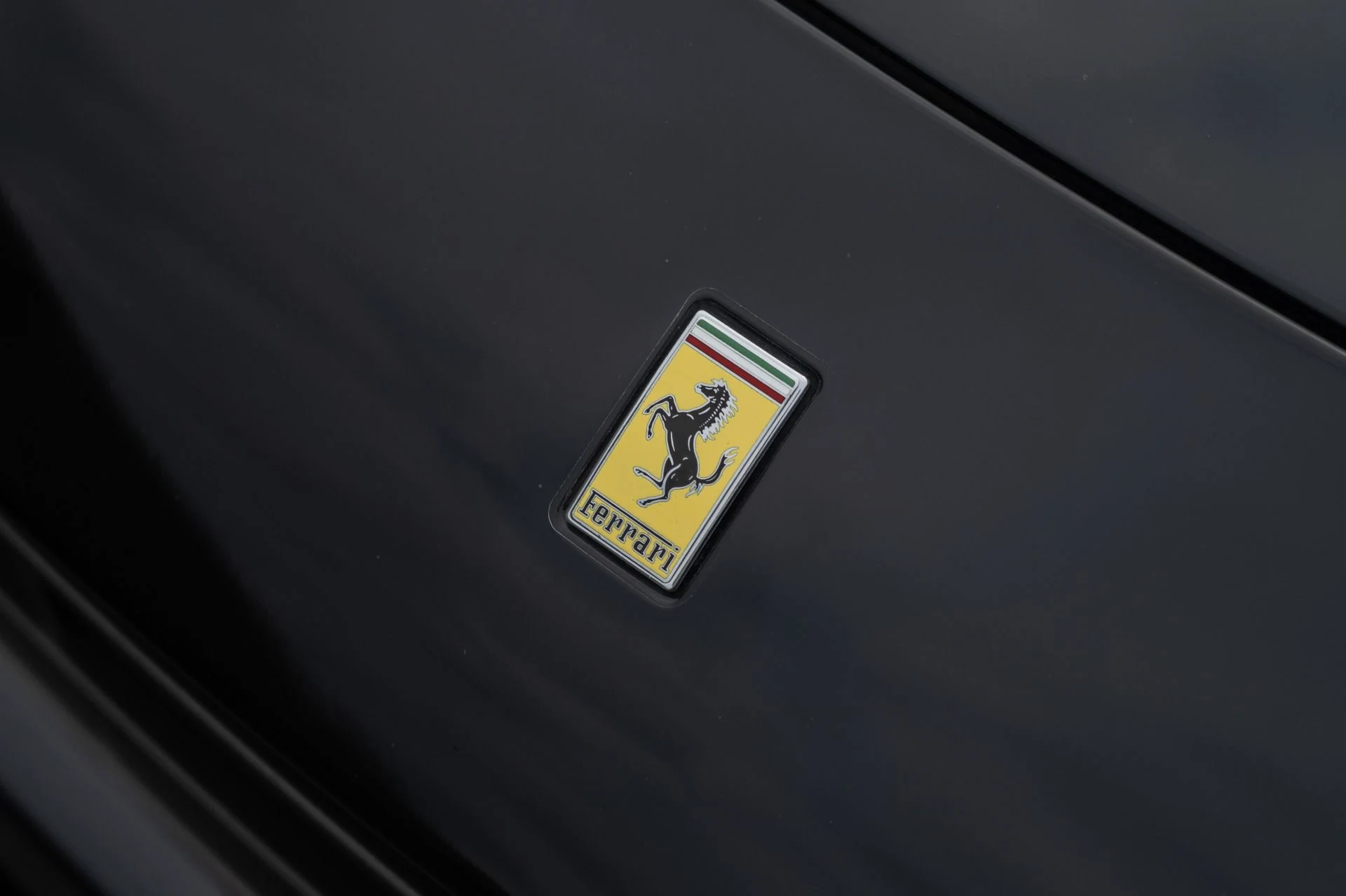 mph018_4071114773_Used_2014_Ferrari_F12berlinetta_1756490493_5ae23b14e5