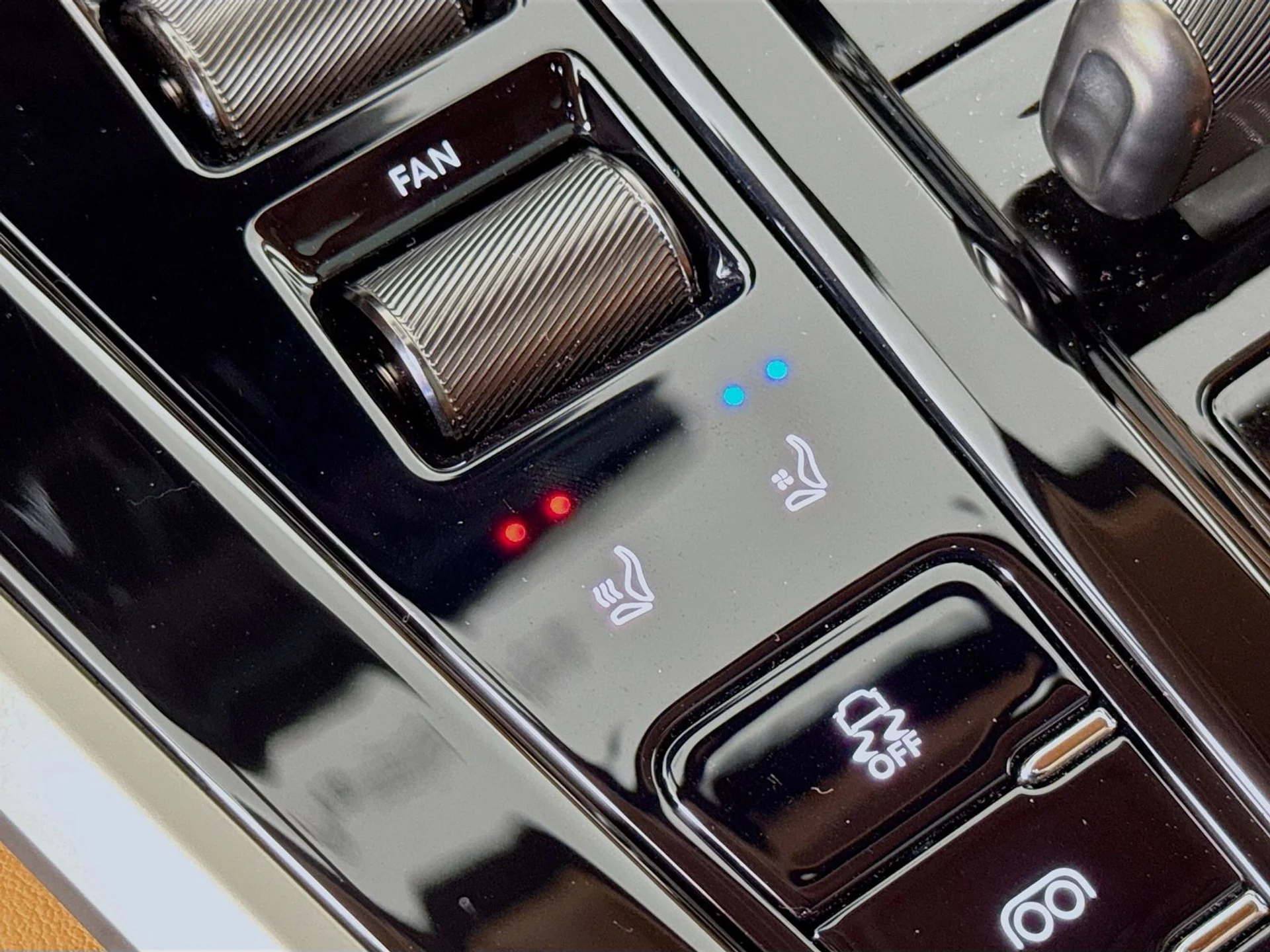 mph018_4073709892_4caf7a39b7a117a596b0714fbda4ed7ex_728799ee74